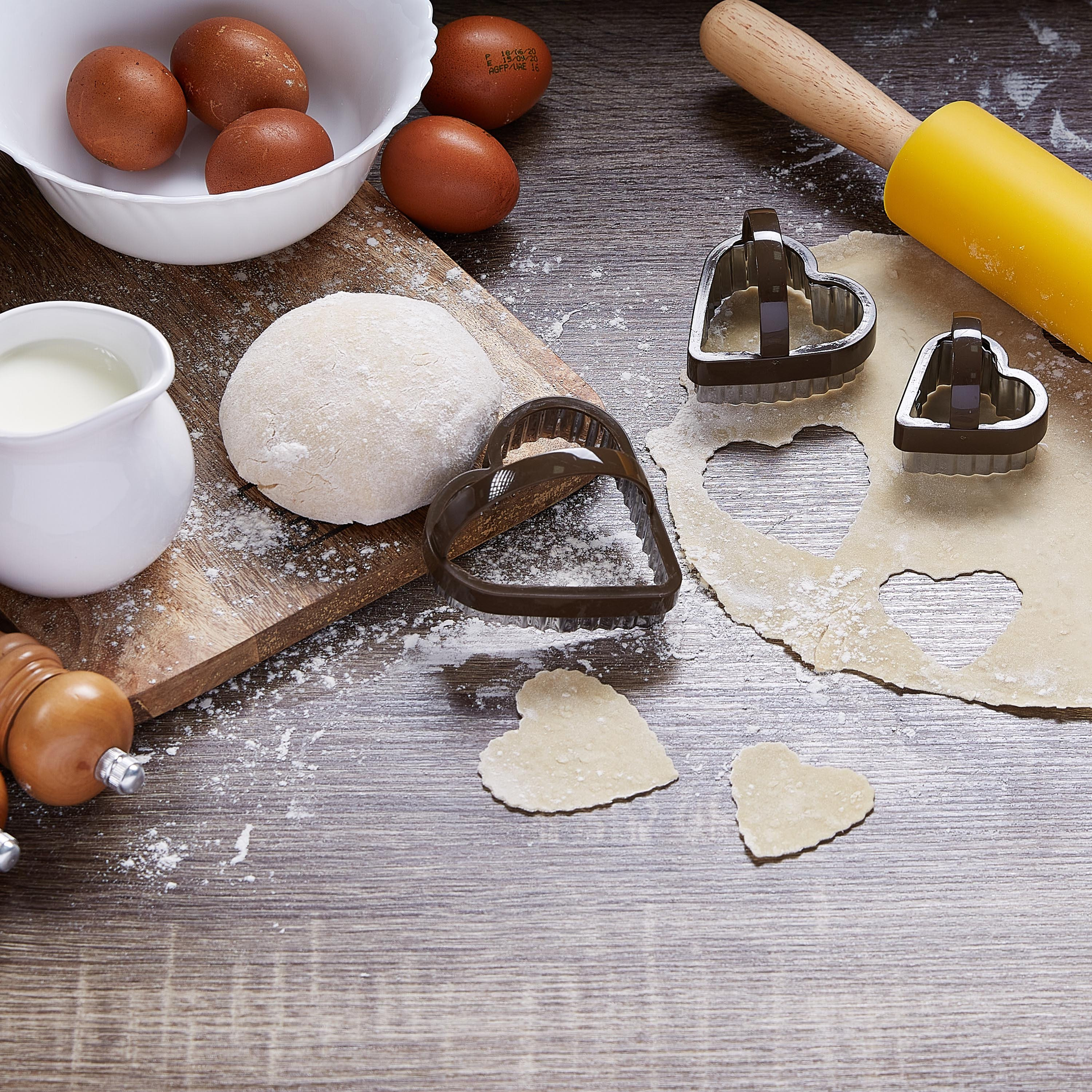 طقم أدوات تقطيع بسكويت بشكل قلب - 3 قطع-hbxkitchen-bakeware-image-3