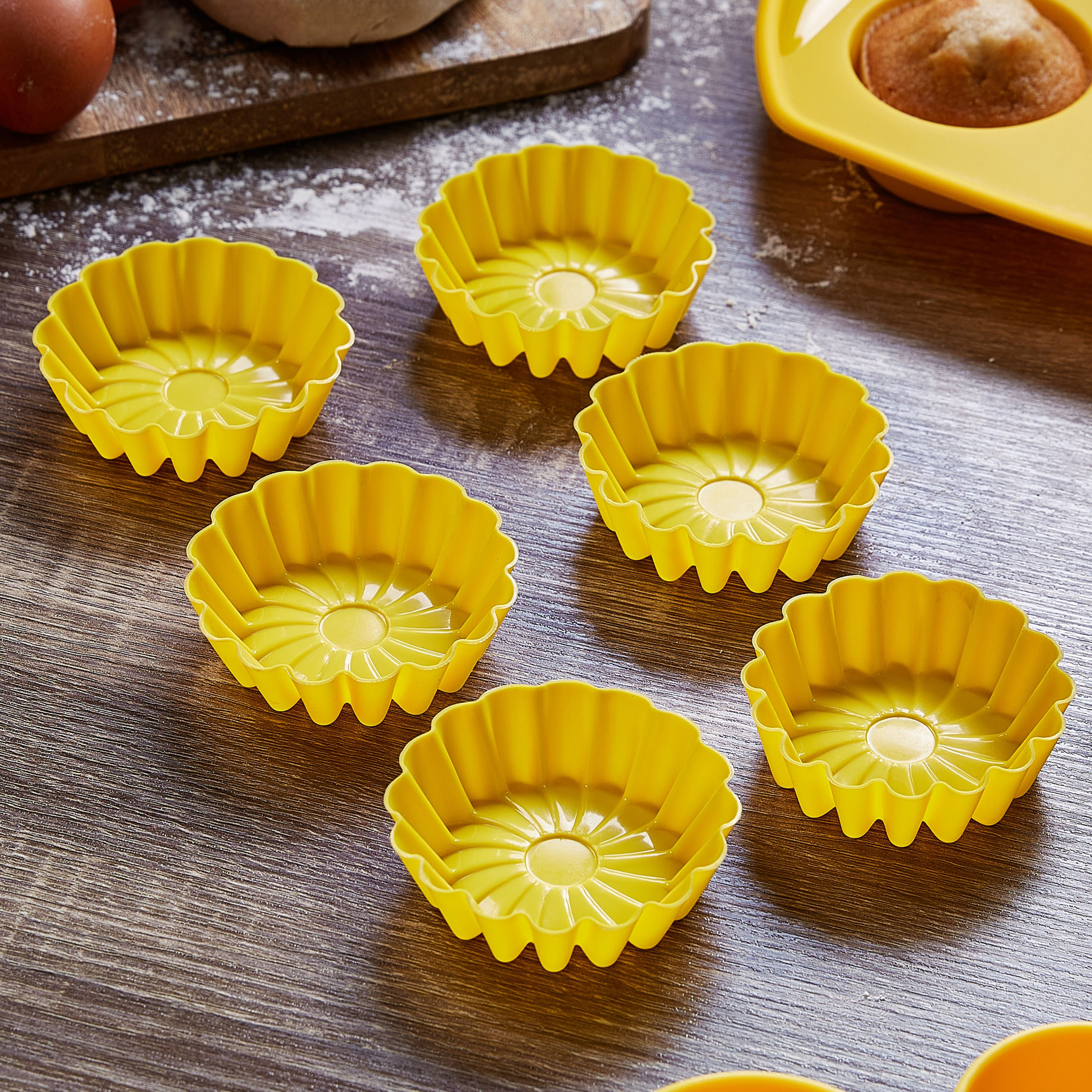 قالب كاب كيك على شكل زهرة - طقم من 6 قطع-hbxkitchen-bakeware-image-1