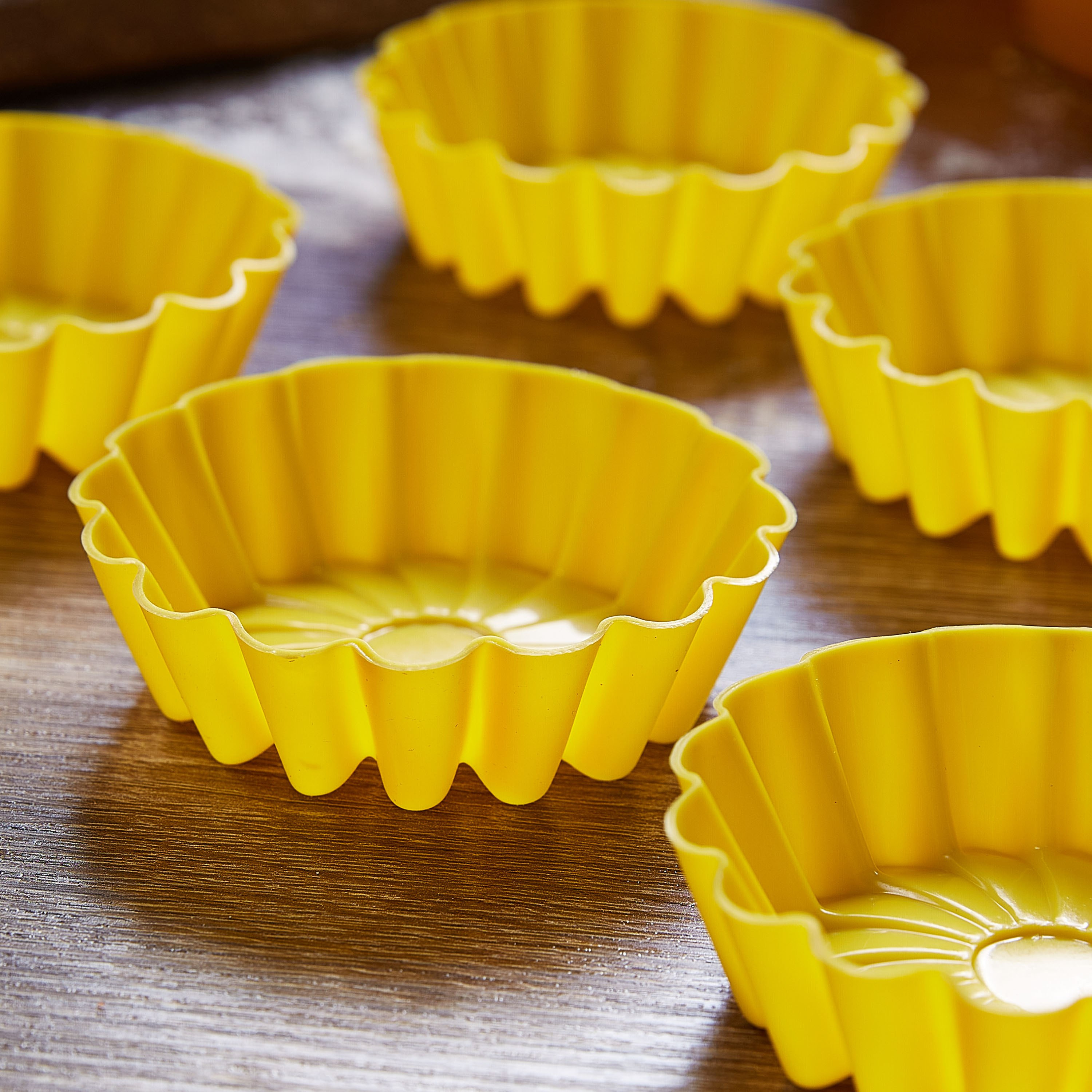 قالب كاب كيك على شكل زهرة - طقم من 6 قطع-hbxkitchen-bakeware-image-3