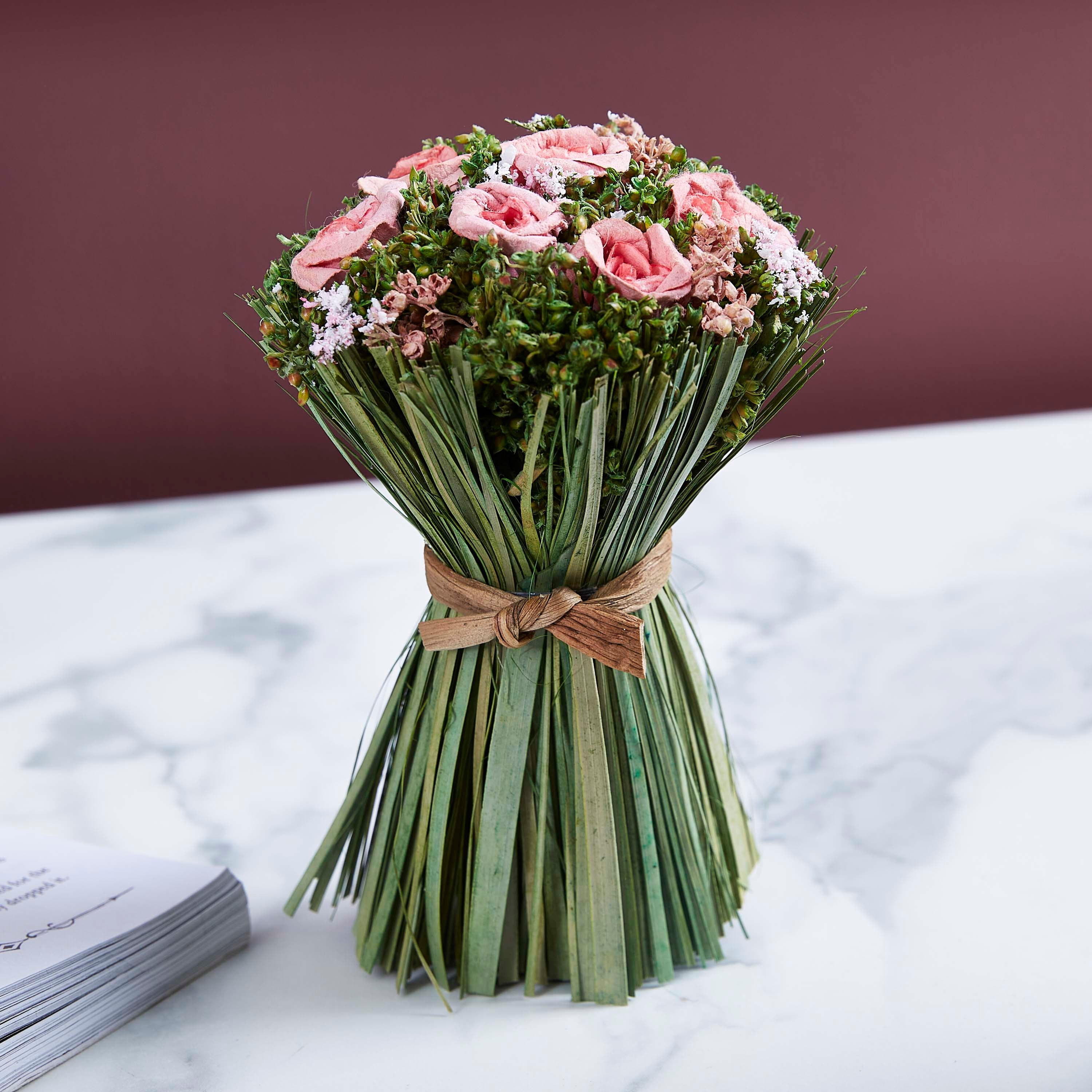 باقة زهور آيريس وتوت-hbxdecorandfurnishings-homeaccessories-artificialflowersandplants-image-1