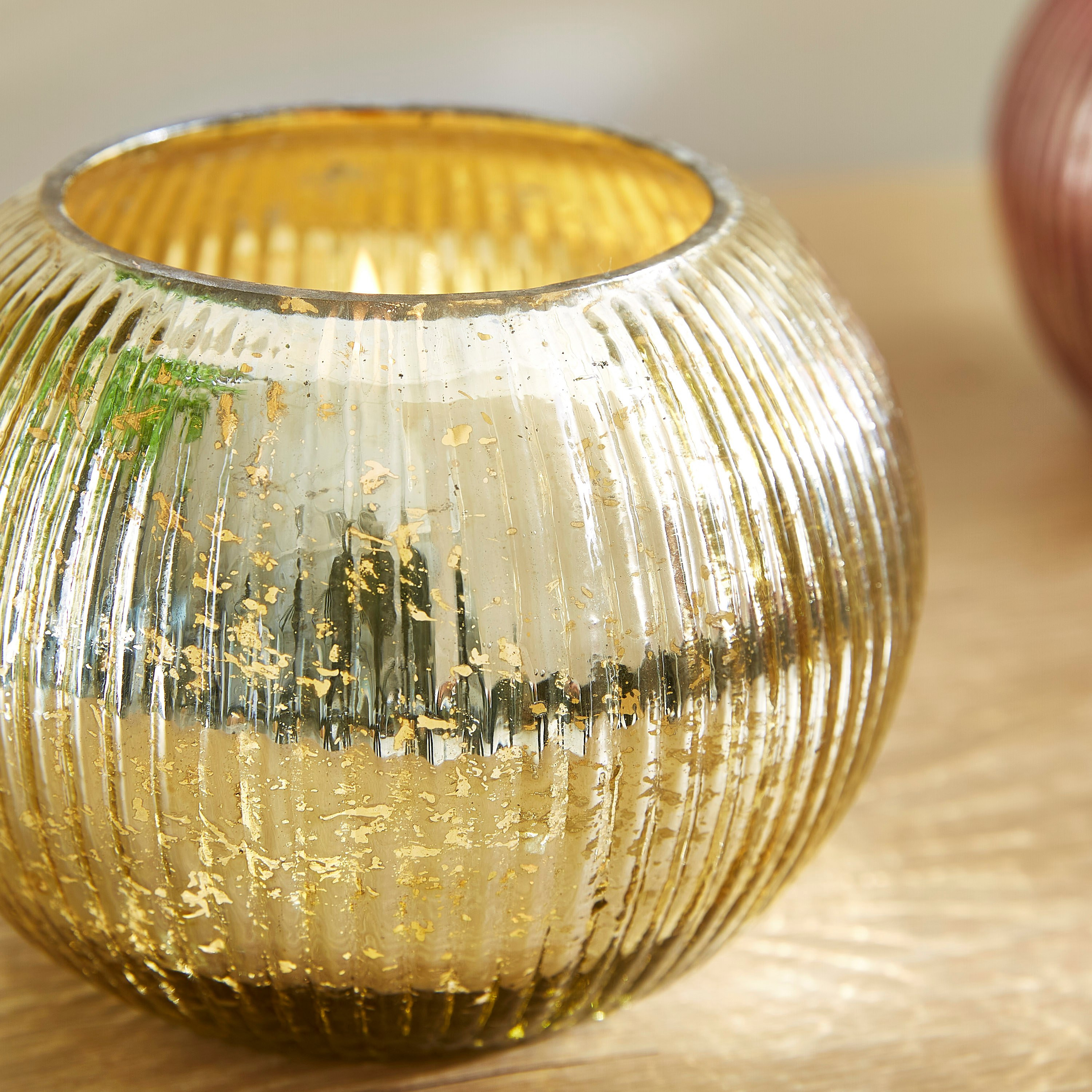 حامل شموع زجاجي فوتيف من أروها مونتن-hbxlivingroom-decorandaccessories-candleholders-image-3