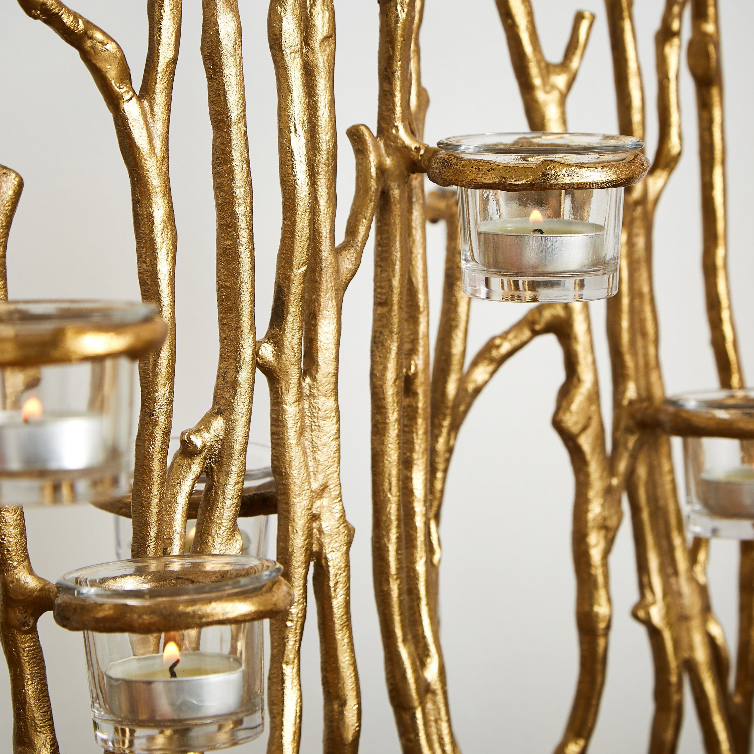 حامل شموع معدني مصبوب بفرع من ميا-hbxlivingroom-decorandaccessories-candleholders-image-3