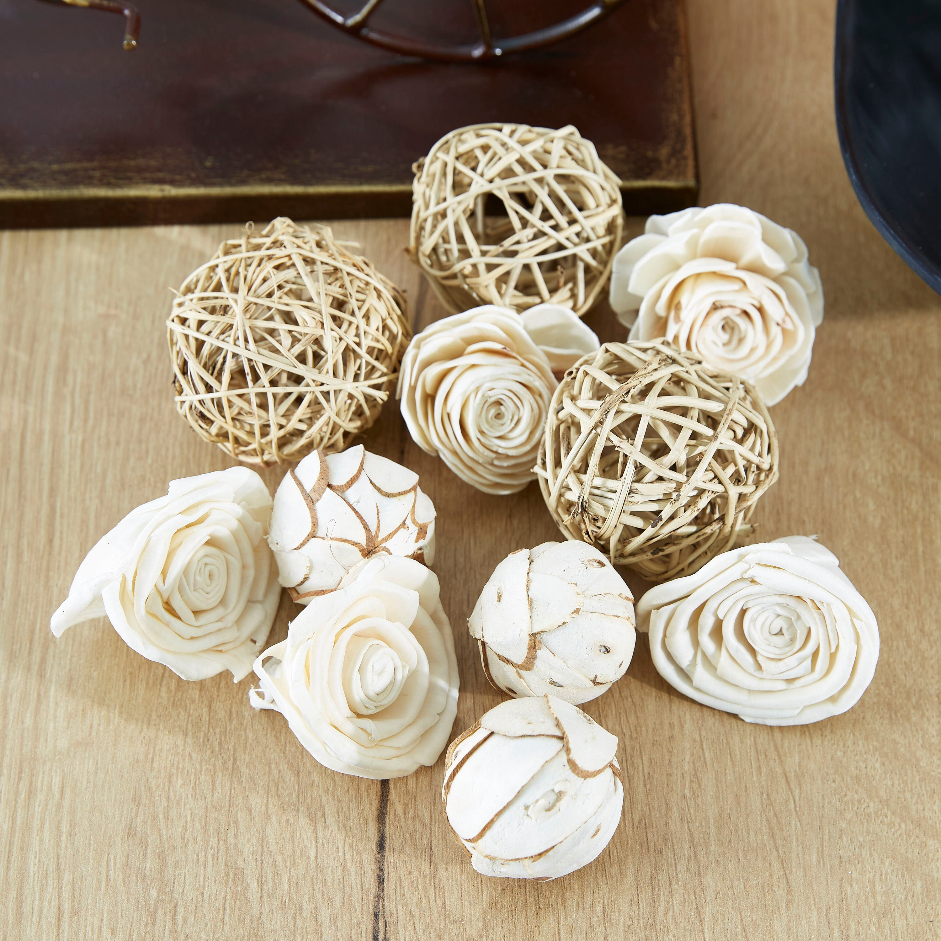 تزيينات وعاء في عبوة من ليفيا-hbxdecorandfurnishings-homeaccessories-artificialflowersandplants-image-1