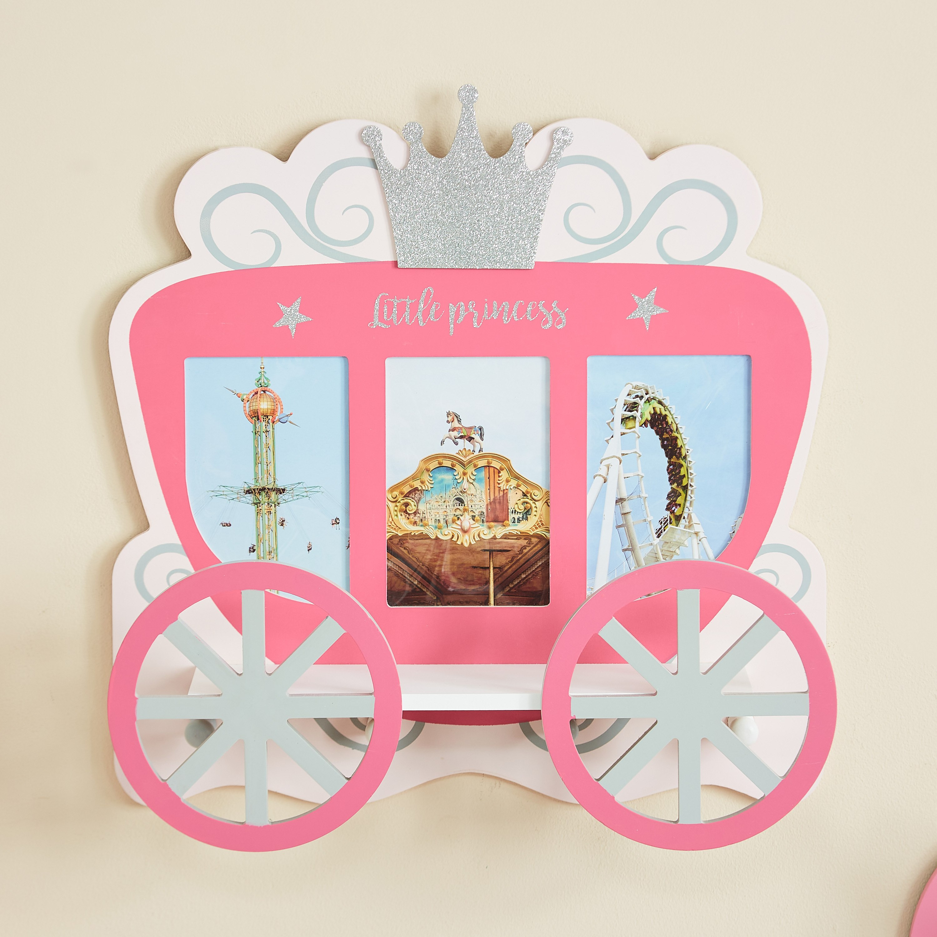 رف جداري مع إطار للصور من تشاريوت - 40x40x11 سم-hbxkidsandyouth-walldecor-photoframes-image-1