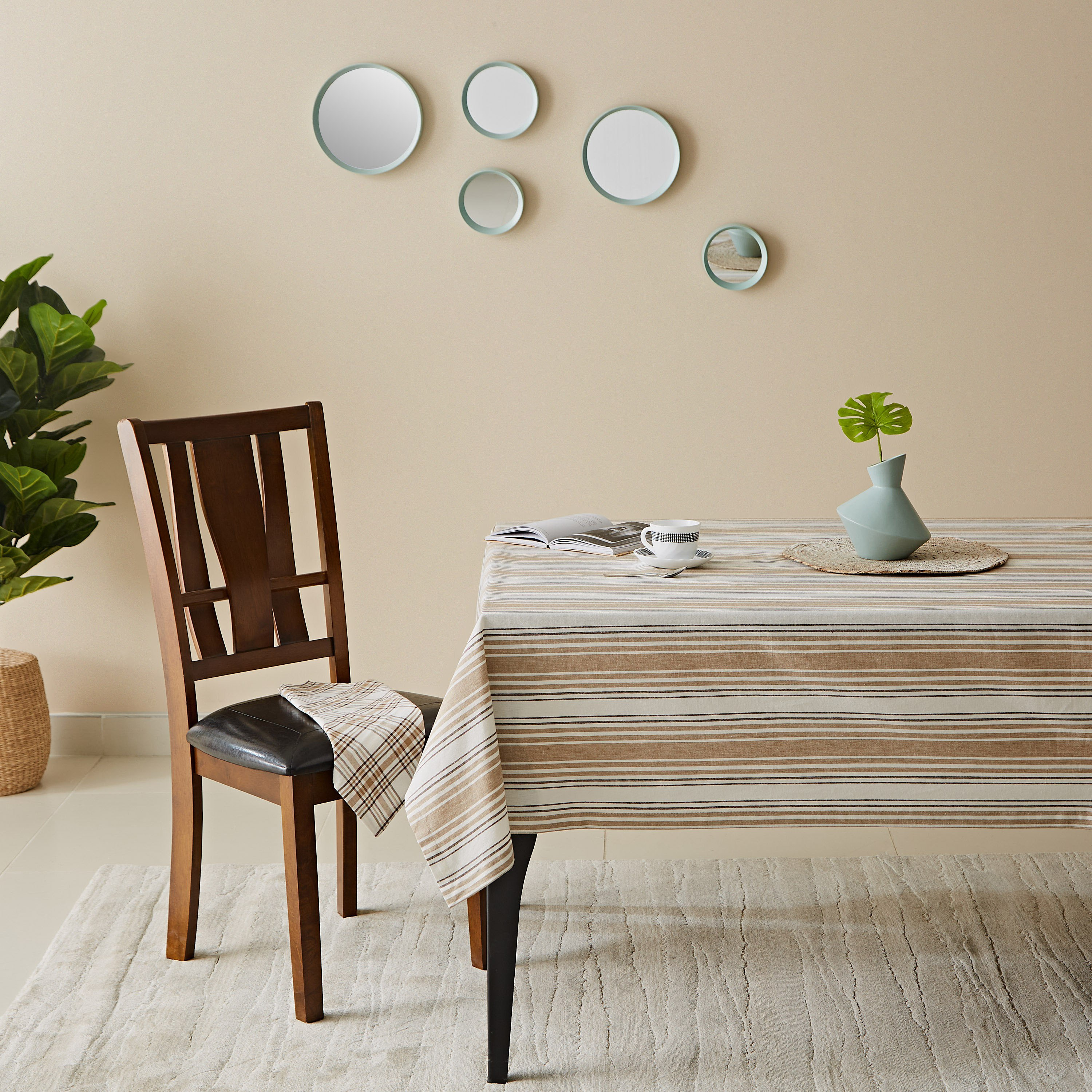 لبادة كرسي قطن بخيط مصبوغ من آشر - 150x200 سم-hbxdecorandfurnishings-homefurnishings-tablelinens-image-3