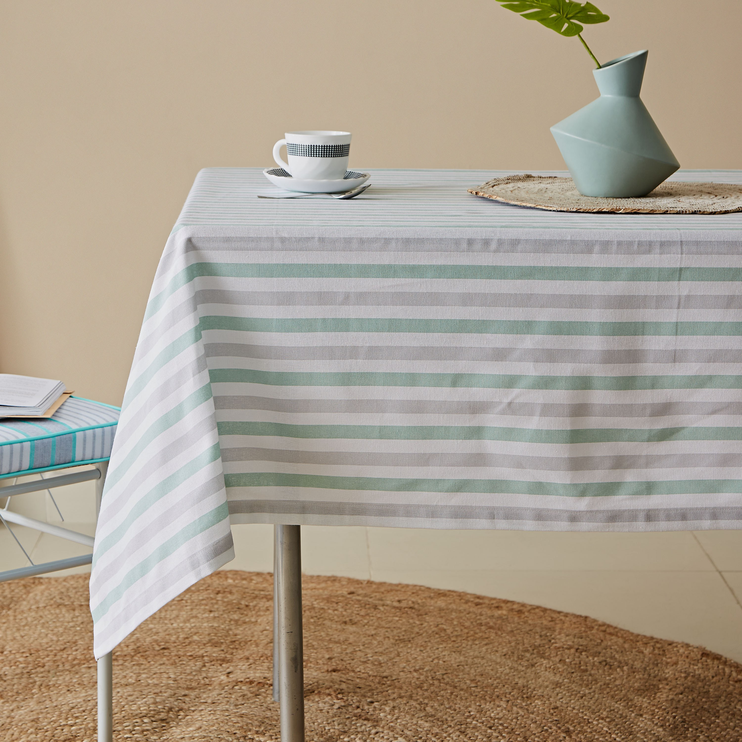 مفرش طاولة قطن بطبعات من كاثلين - 130x170  سم-hbxdecorandfurnishings-homefurnishings-tablelinens-image-1