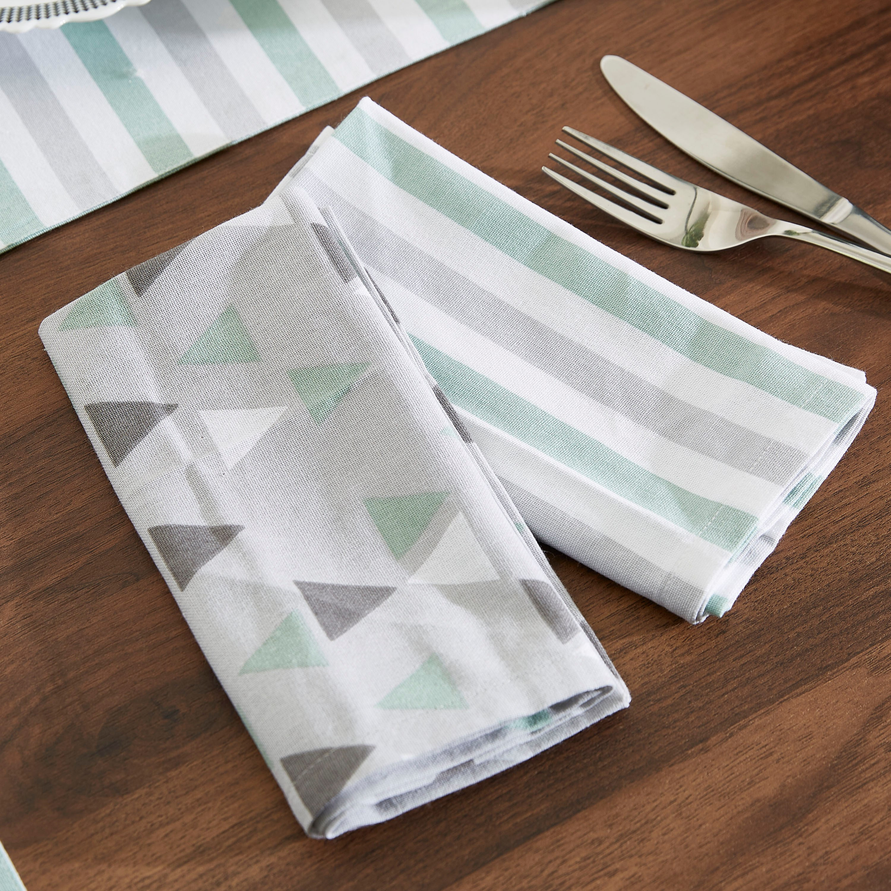 مناديل سفرة قطنية بطبعات من كاثلاين - طقم من قطعتين-hbxdecorandfurnishings-homefurnishings-tablelinens-image-1