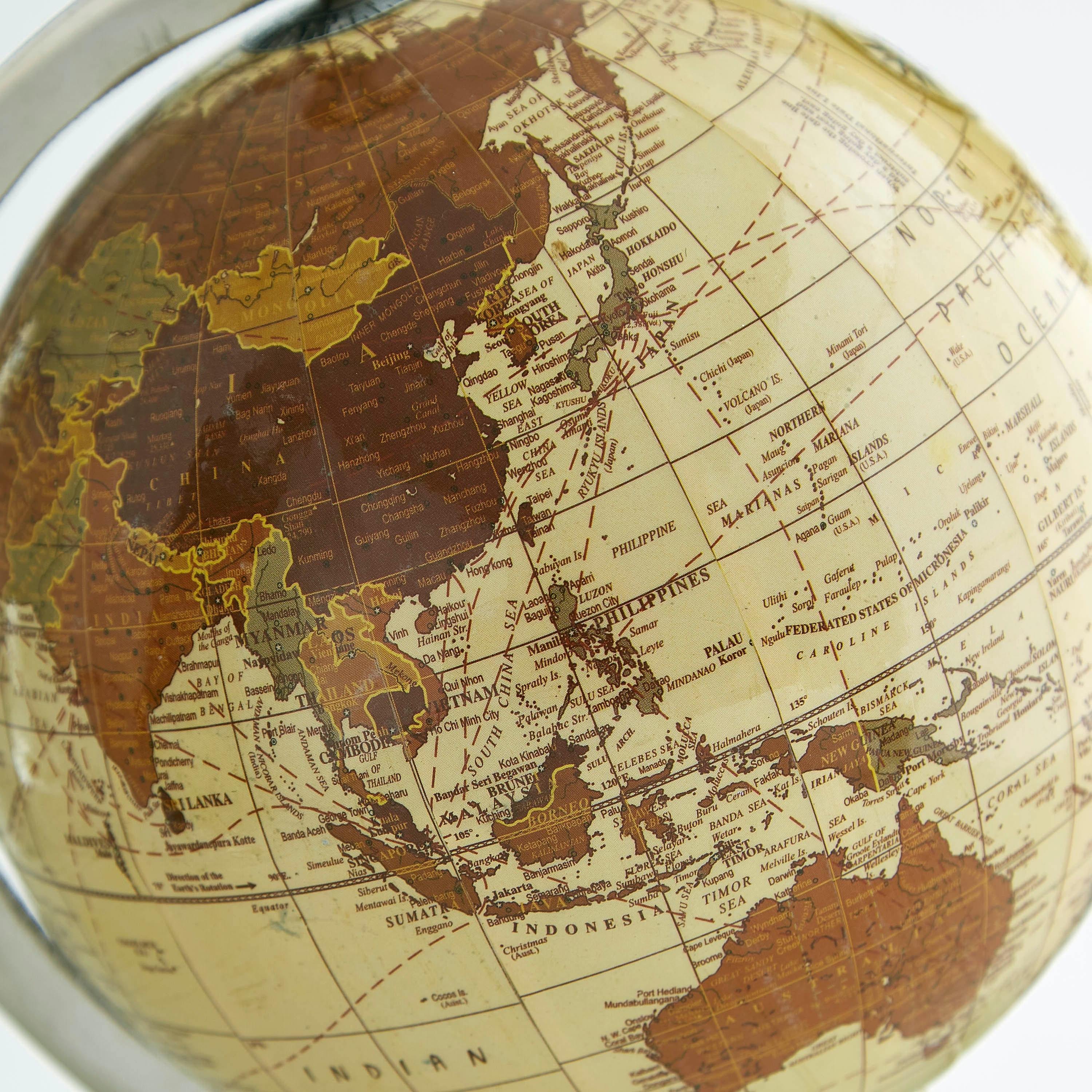 Terrene Globe-hbxhomeware-homedecor-figurinesandornaments-image-3