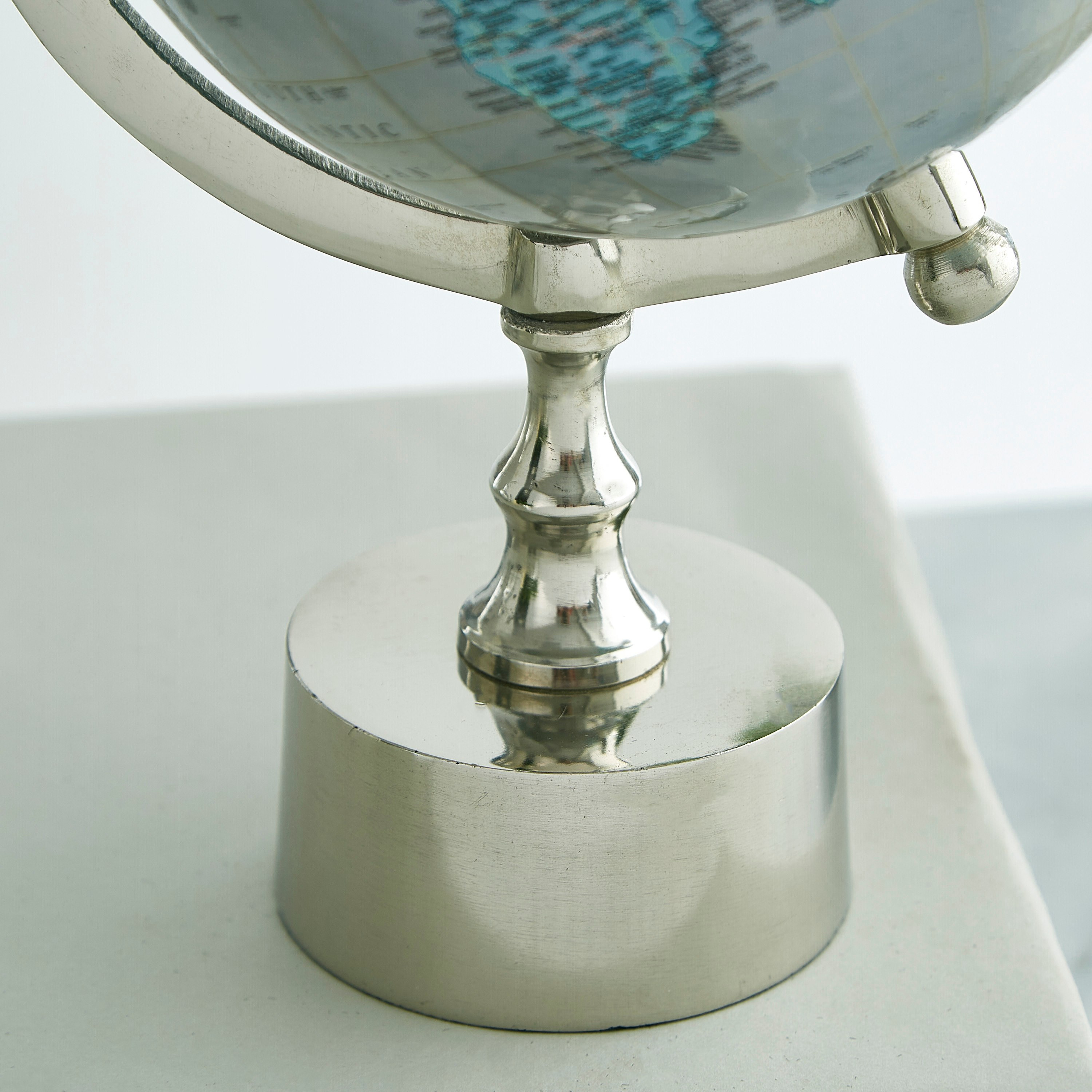 كرة أرضية من تيرن-hbxhomeware-homedecor-figurinesandornaments-image-2