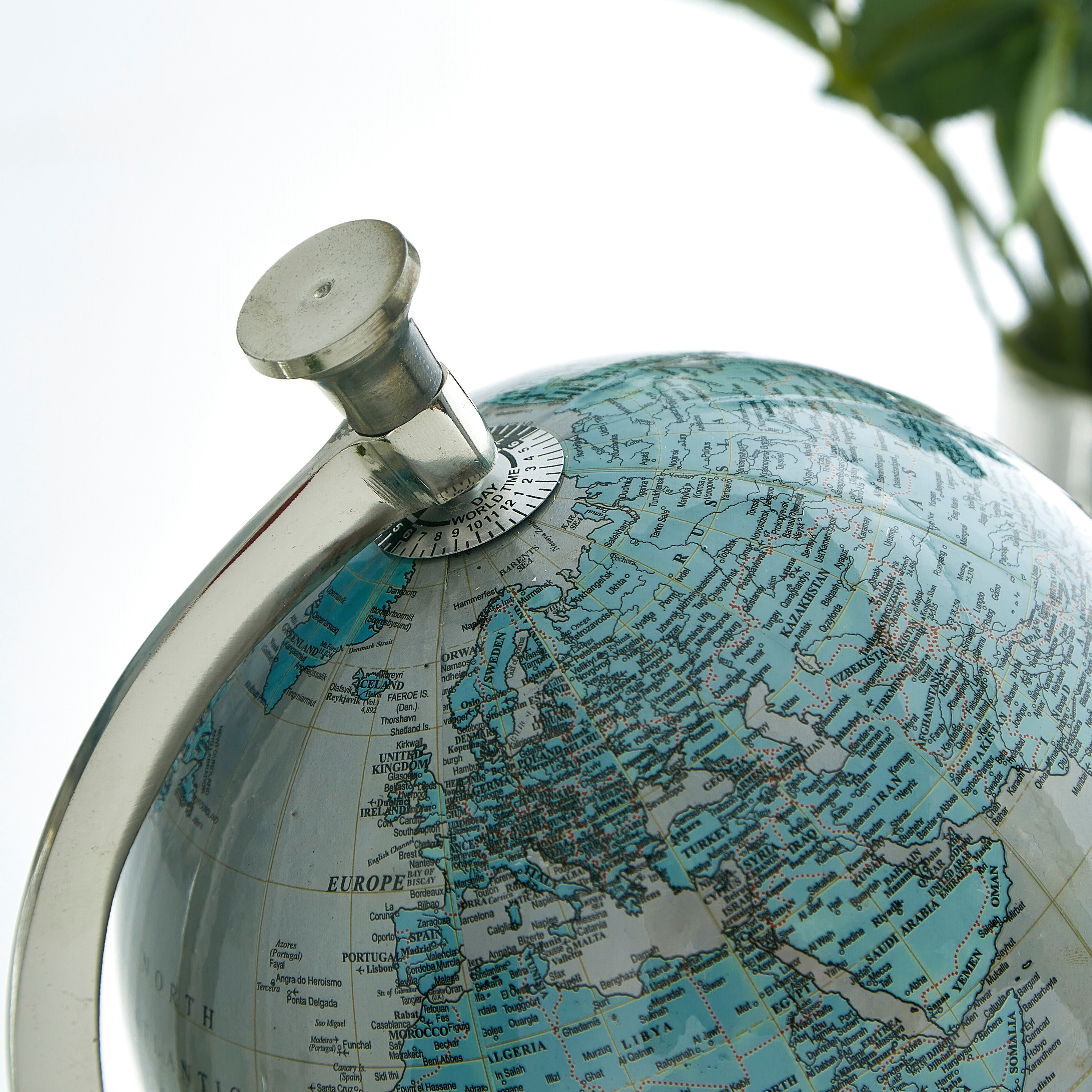 كرة أرضية من تيرن-hbxhomeware-homedecor-figurinesandornaments-image-3