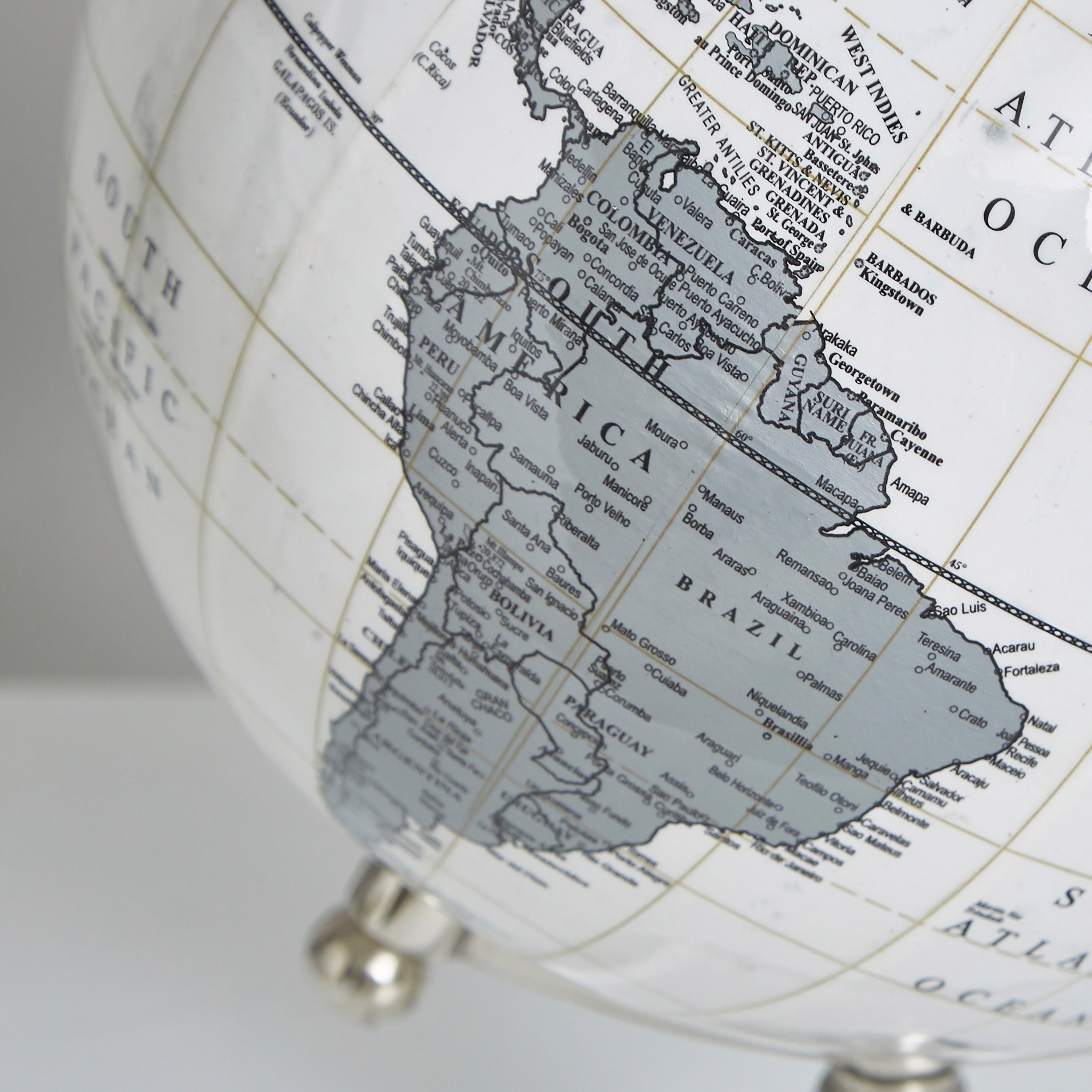 Terrene Globe-hbxhomeware-homedecor-figurinesandornaments-image-2