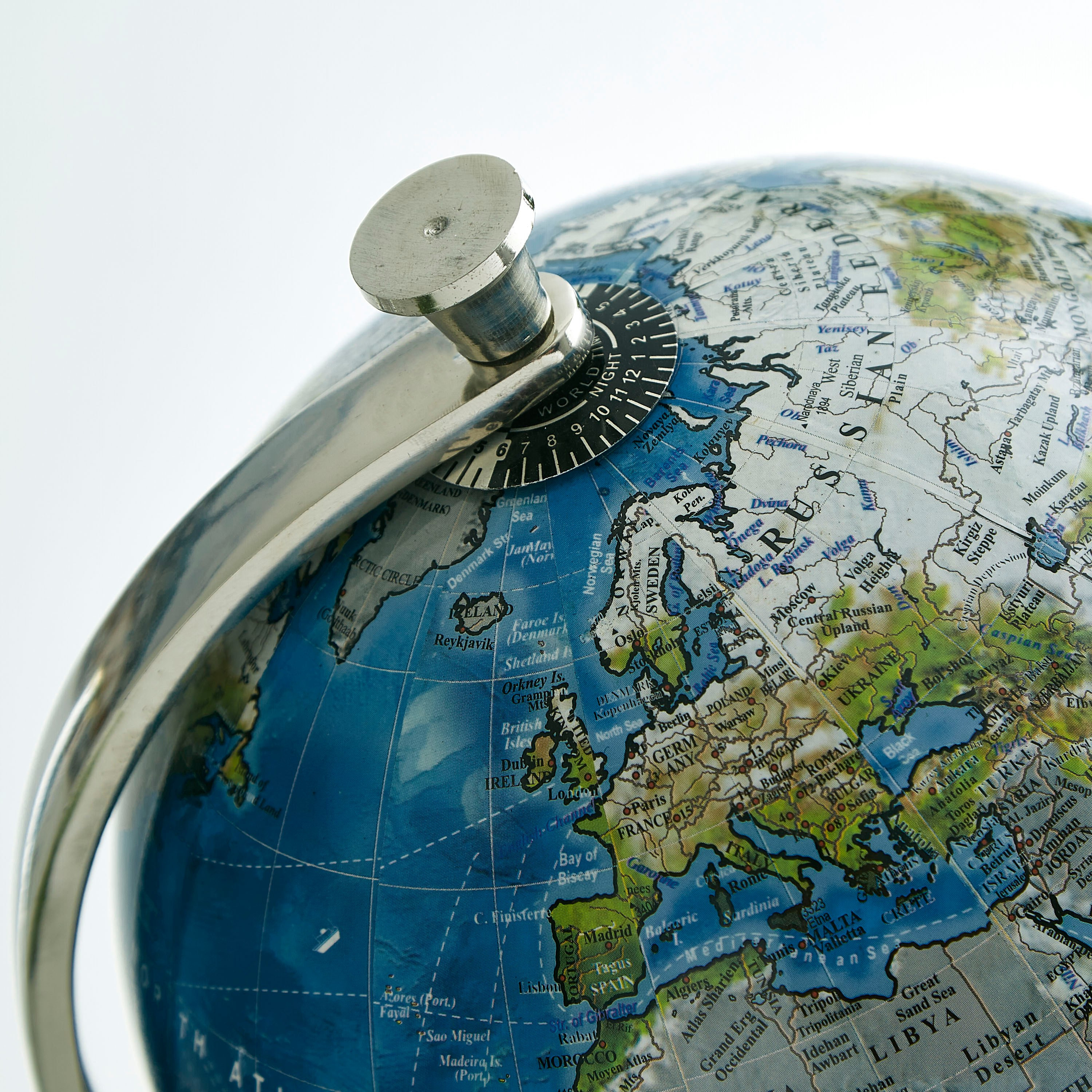 Terrene Globe-hbxhomeware-homedecor-figurinesandornaments-image-2