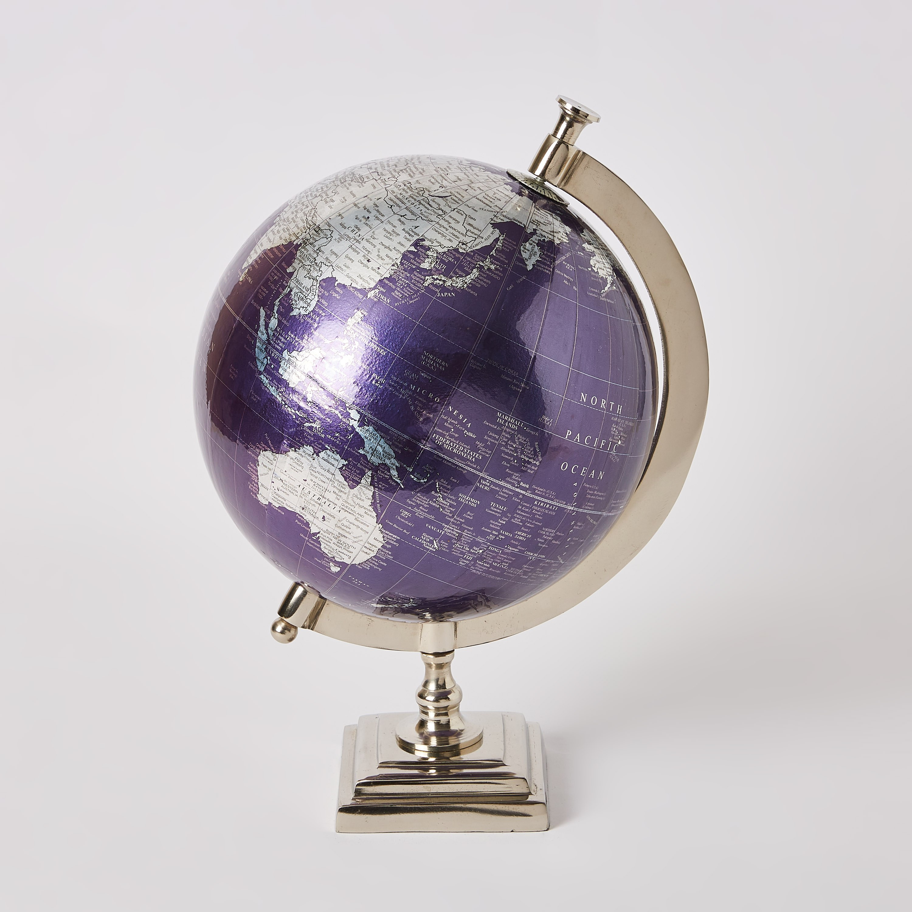 كرة أرضية مزخرفة من تيرن-hbxhomeware-homedecor-figurinesandornaments-image-6