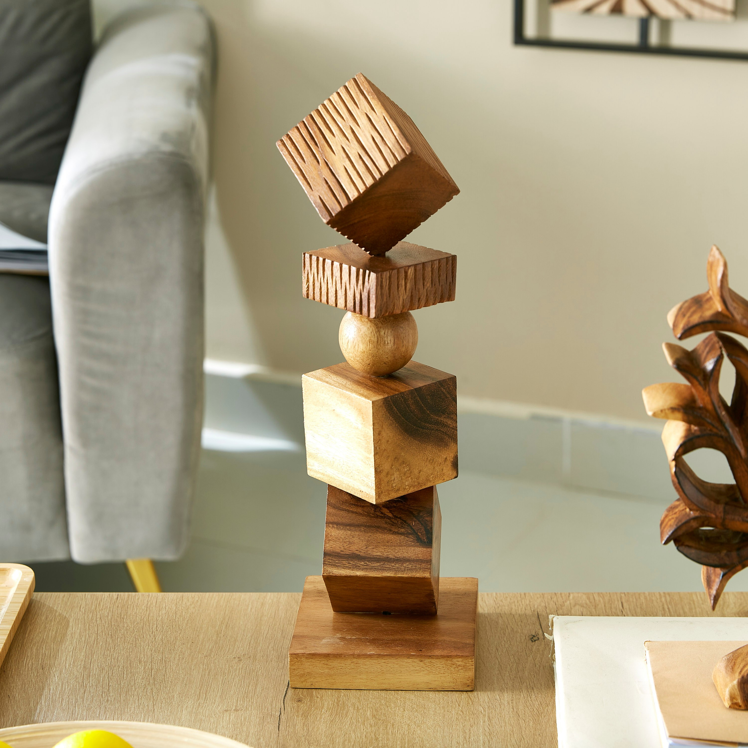 تمثال خشبي مربع ومستدير من هازل-hbxhomeware-homedecor-figurinesandornaments-image-1