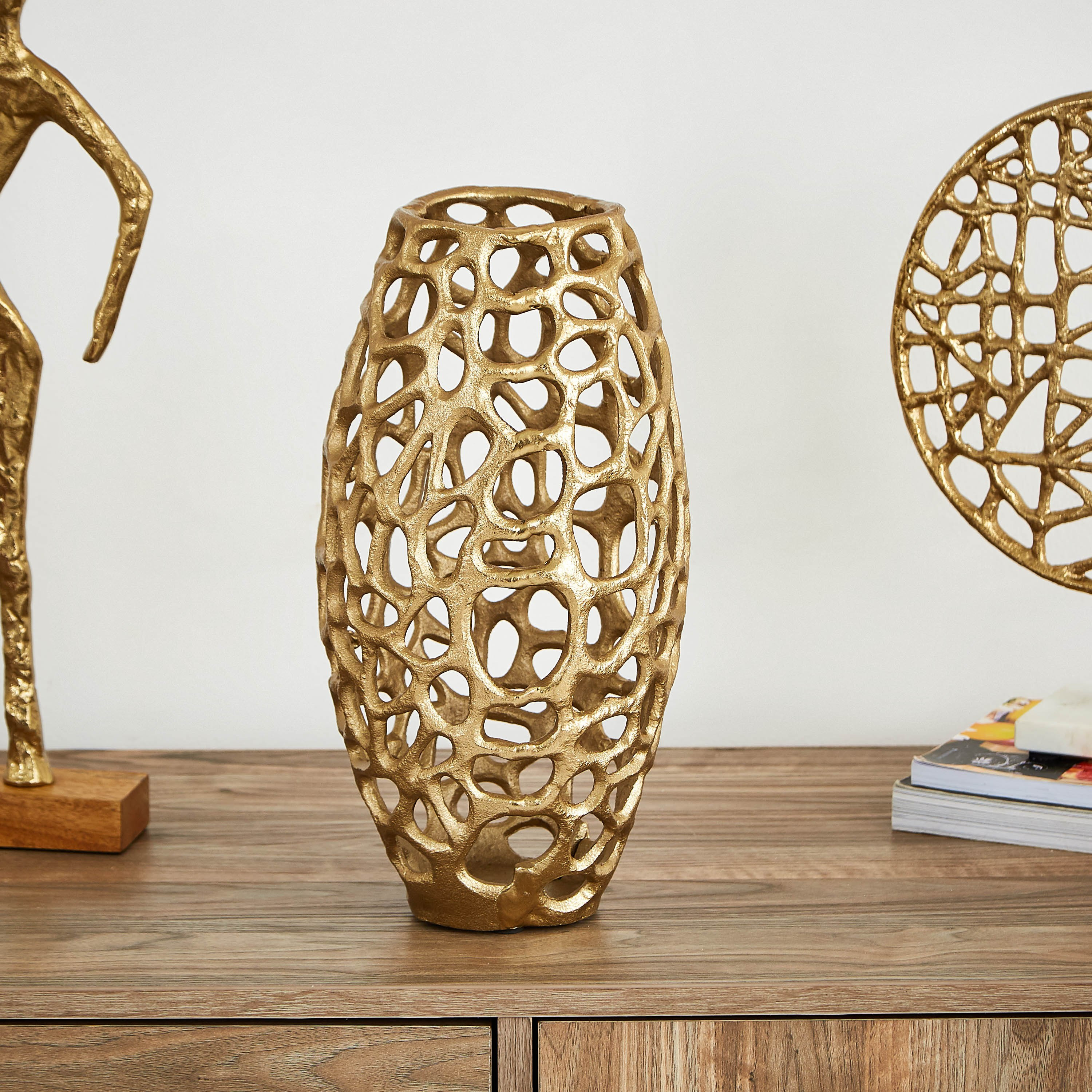 مزهرية معدنية شبكية من تريفيا-hbxbedroom-decorandaccessories-vases-image-2