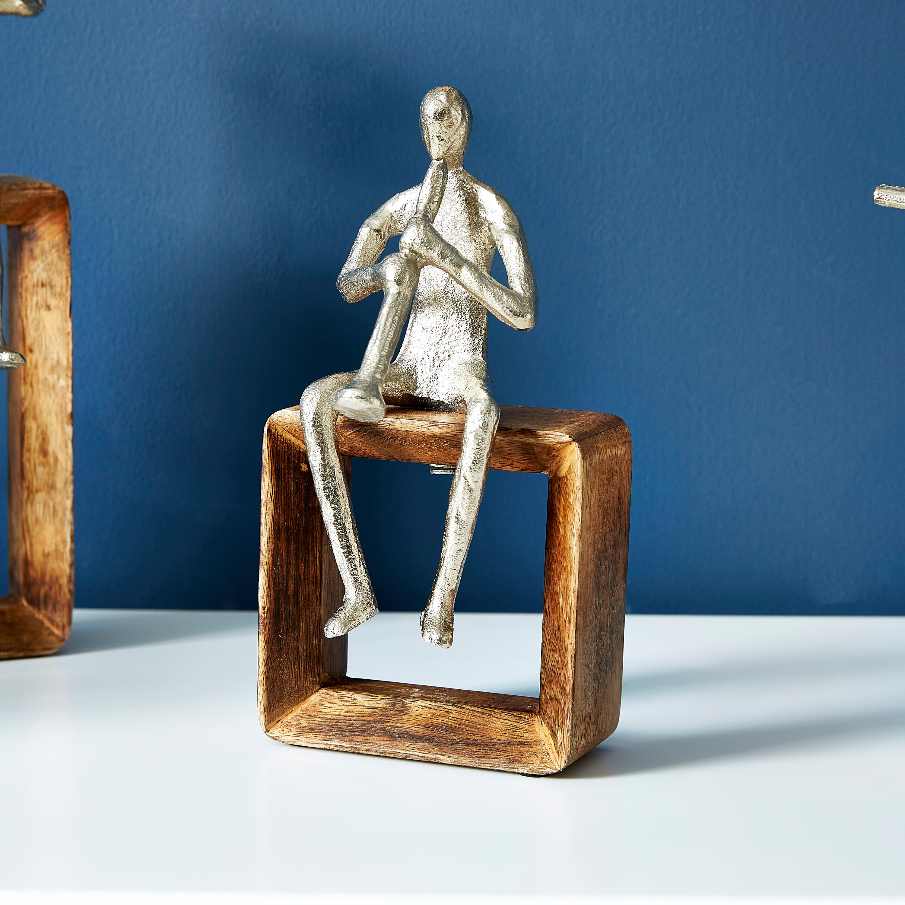 تمثال عازف المزمار المعدني من تريفيا-hbxhomeware-homedecor-figurinesandornaments-image-1