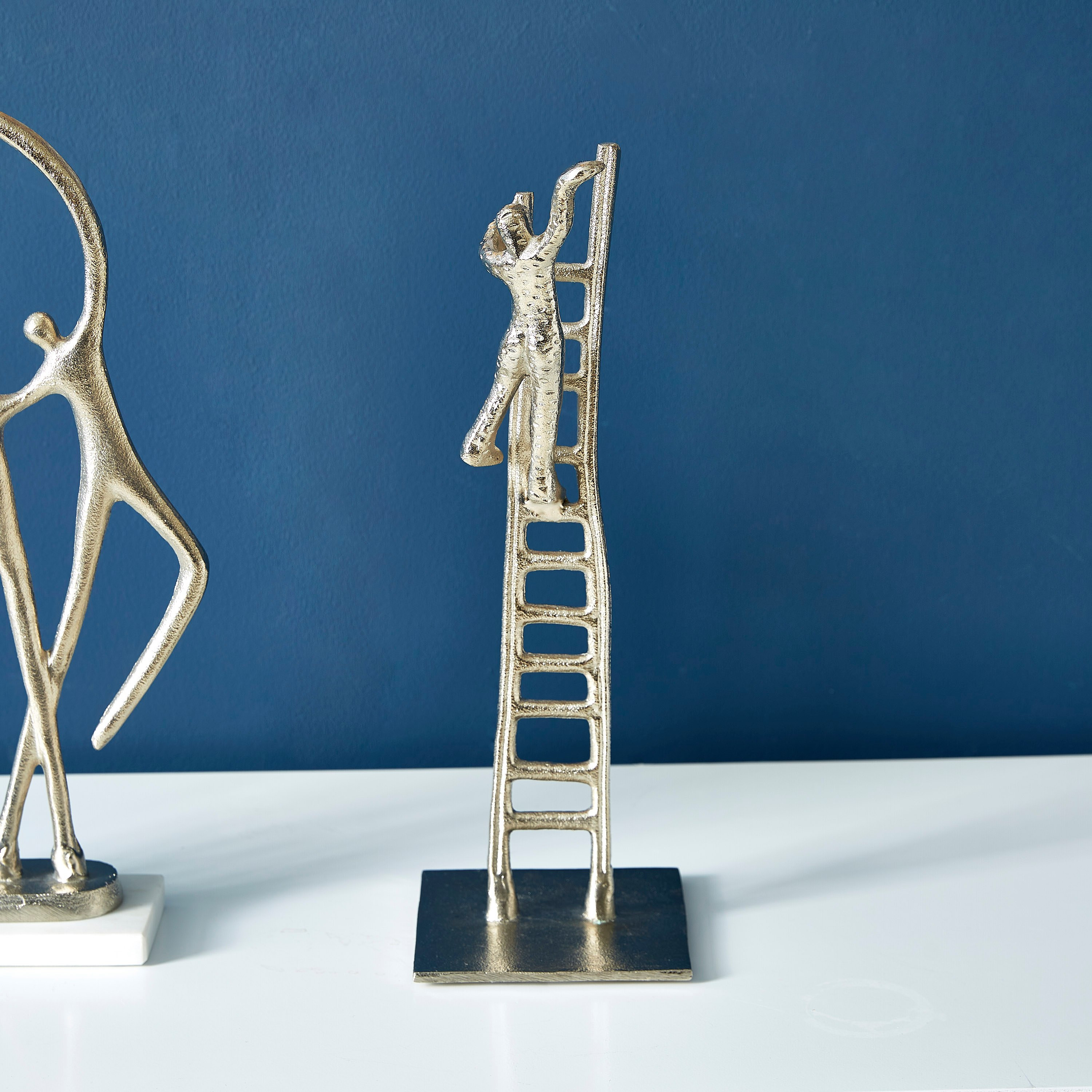 تمثال معدني رجل على قمة سلم من تريفيا-hbxhomeware-homedecor-figurinesandornaments-image-1
