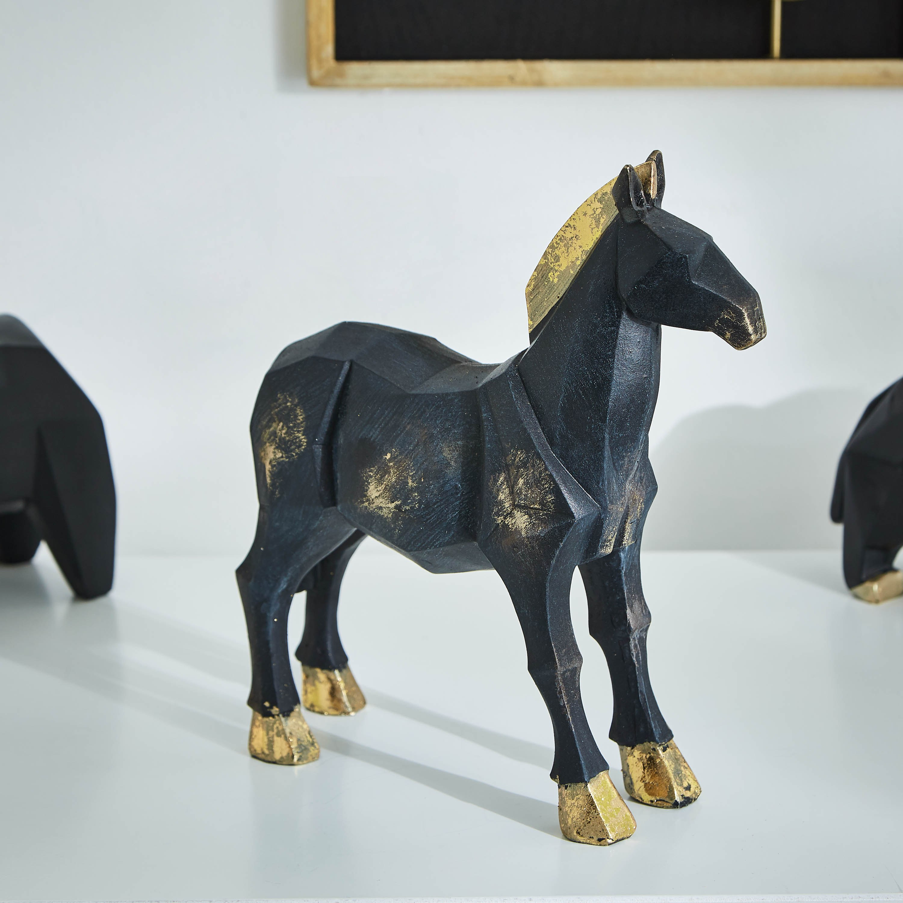 تمثال حصان بولي ريزين - لاتين-hbxhomeware-homedecor-figurinesandornaments-image-1