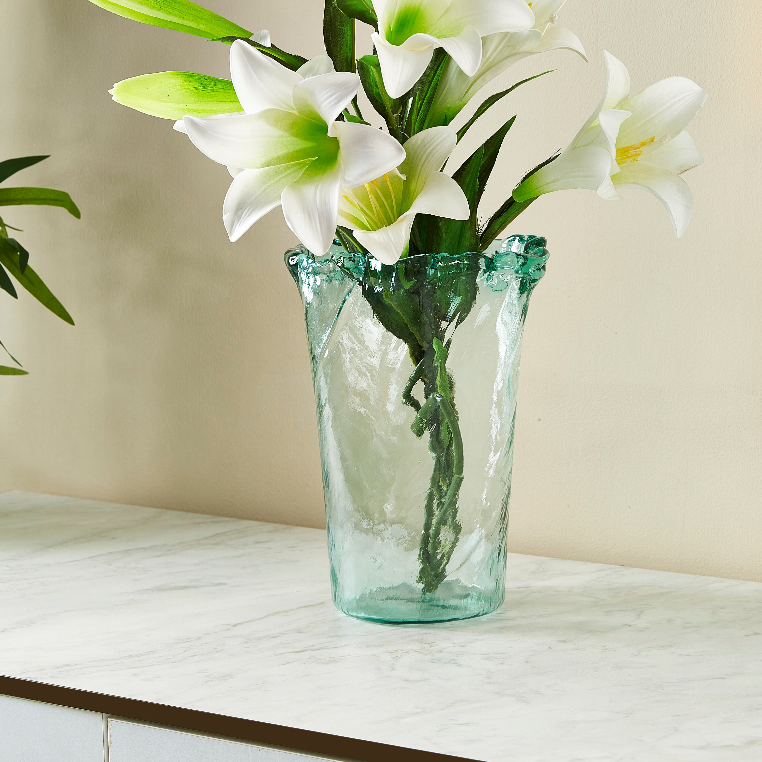 مزهرية زجاجية معاد تدويرها بانويلو من فيردنت-hbxbedroom-decorandaccessories-vases-image-1