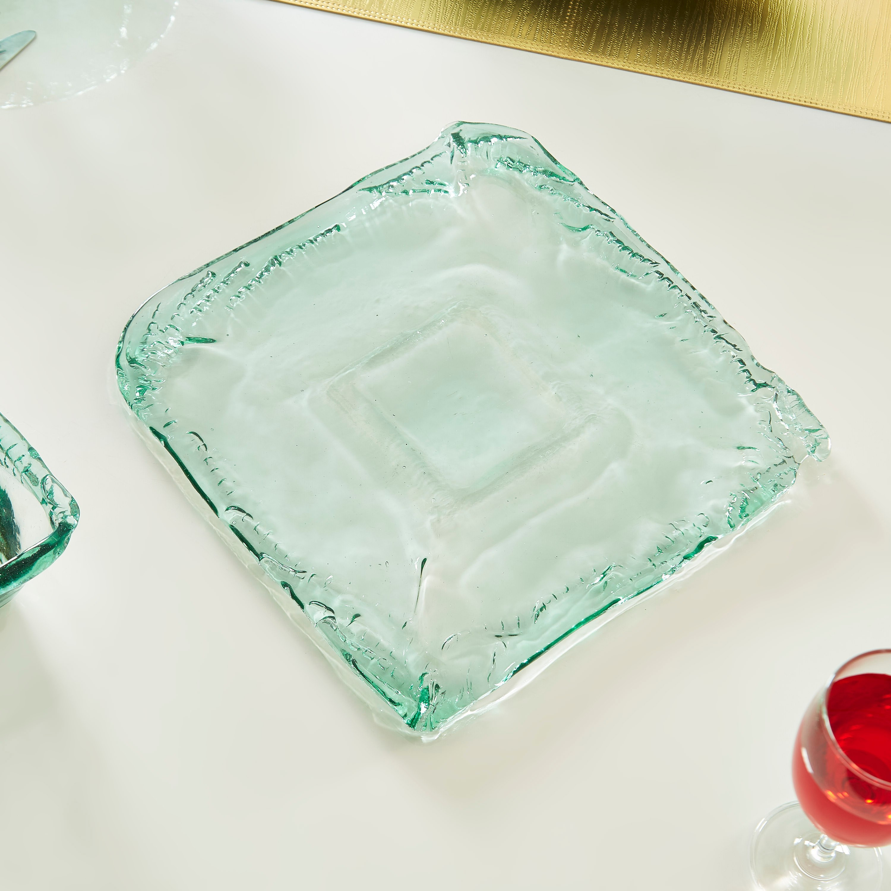 صحن تقديم مربع زجاجي معاد تدويره من فيردنت - 30x30 سم-hbxdecorandfurnishings-tabletop-serveware-image-2