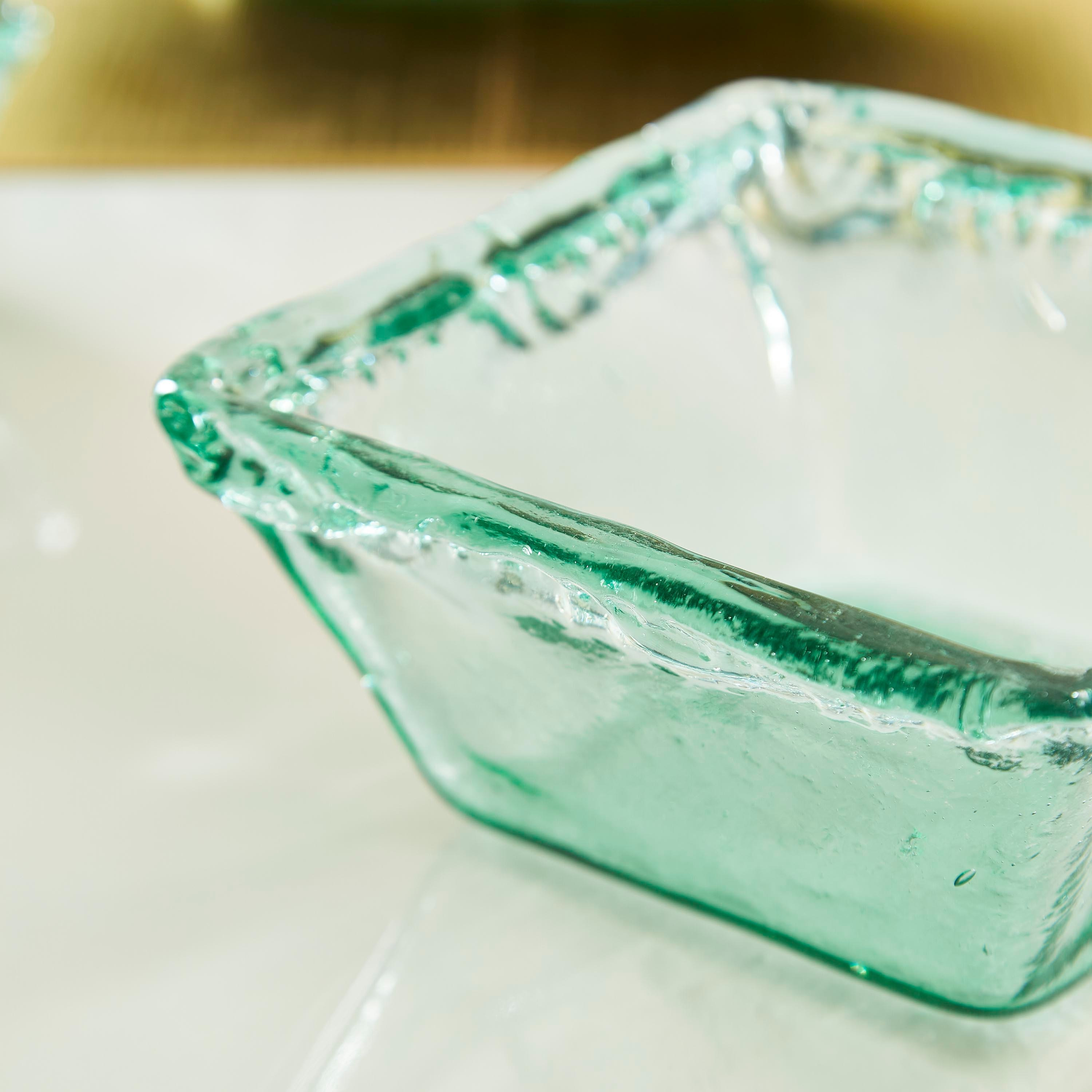 وعاء سلطة زجاجي مربع معاد تدويره من فيردنت - 18x18 سم-hbxdecorandfurnishings-tabletop-serveware-image-3