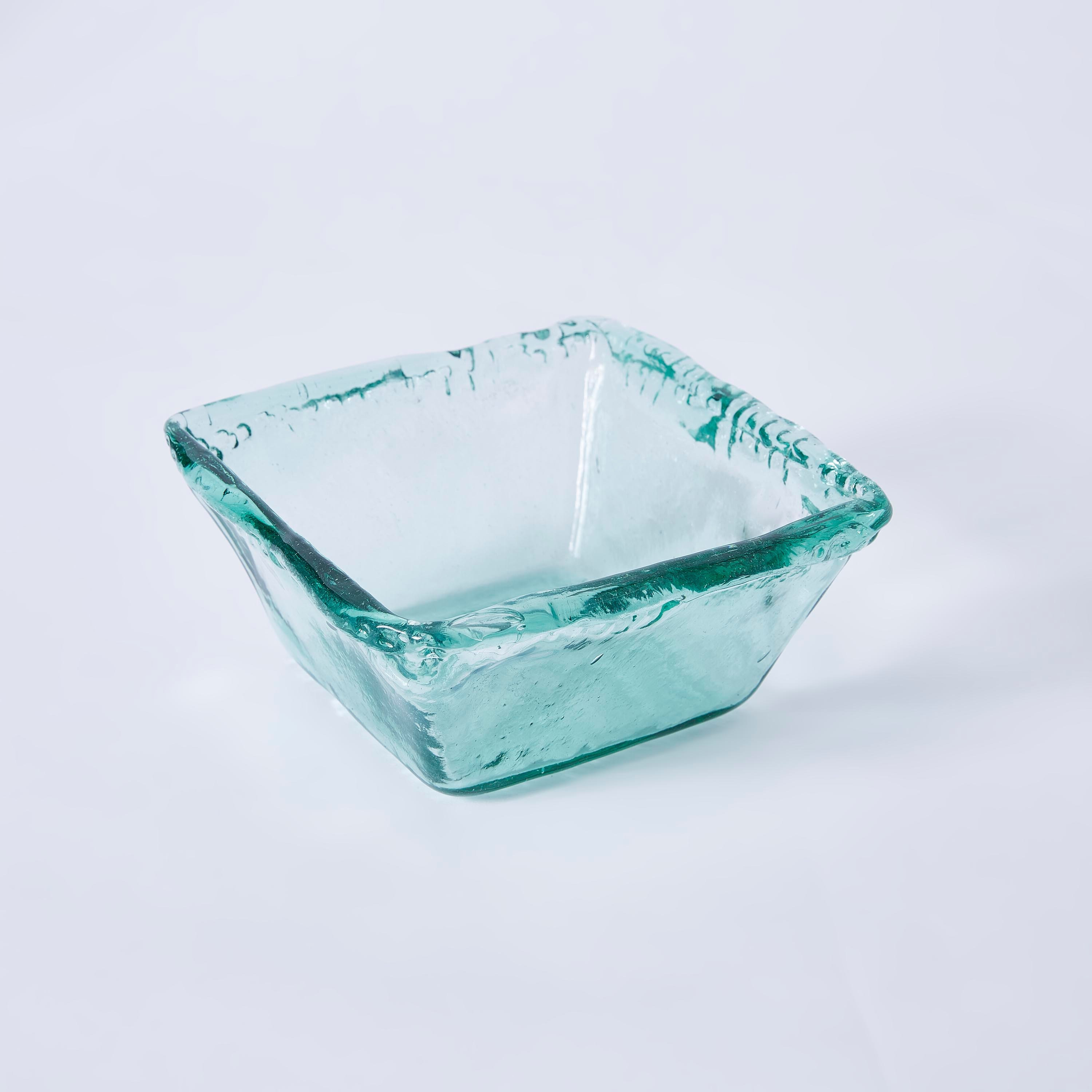 وعاء سلطة زجاجي مربع معاد تدويره من فيردنت - 18x18 سم-hbxdecorandfurnishings-tabletop-serveware-image-6