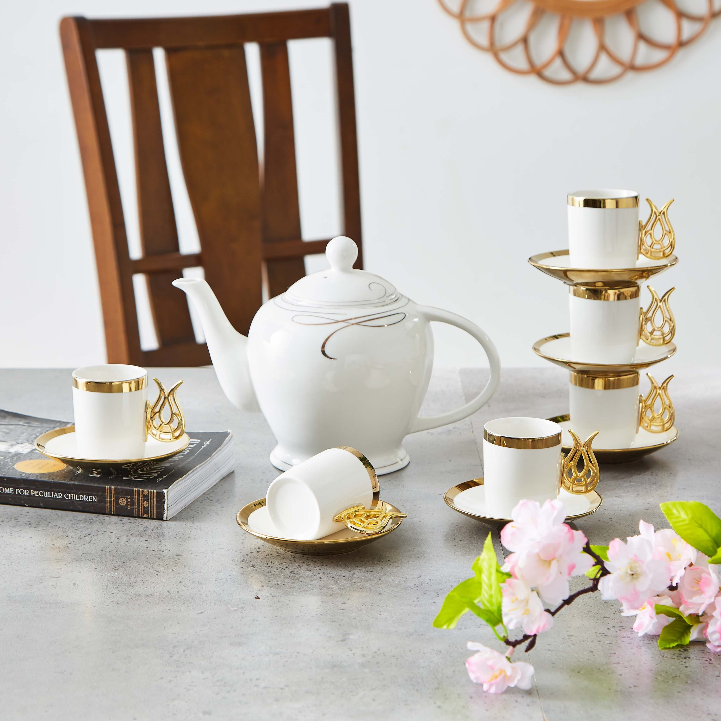 Feast 12-Piece Porcelain Gold Fish Design Cup and Saucer Set-hbxhomeware-hbxkitchen-image-3