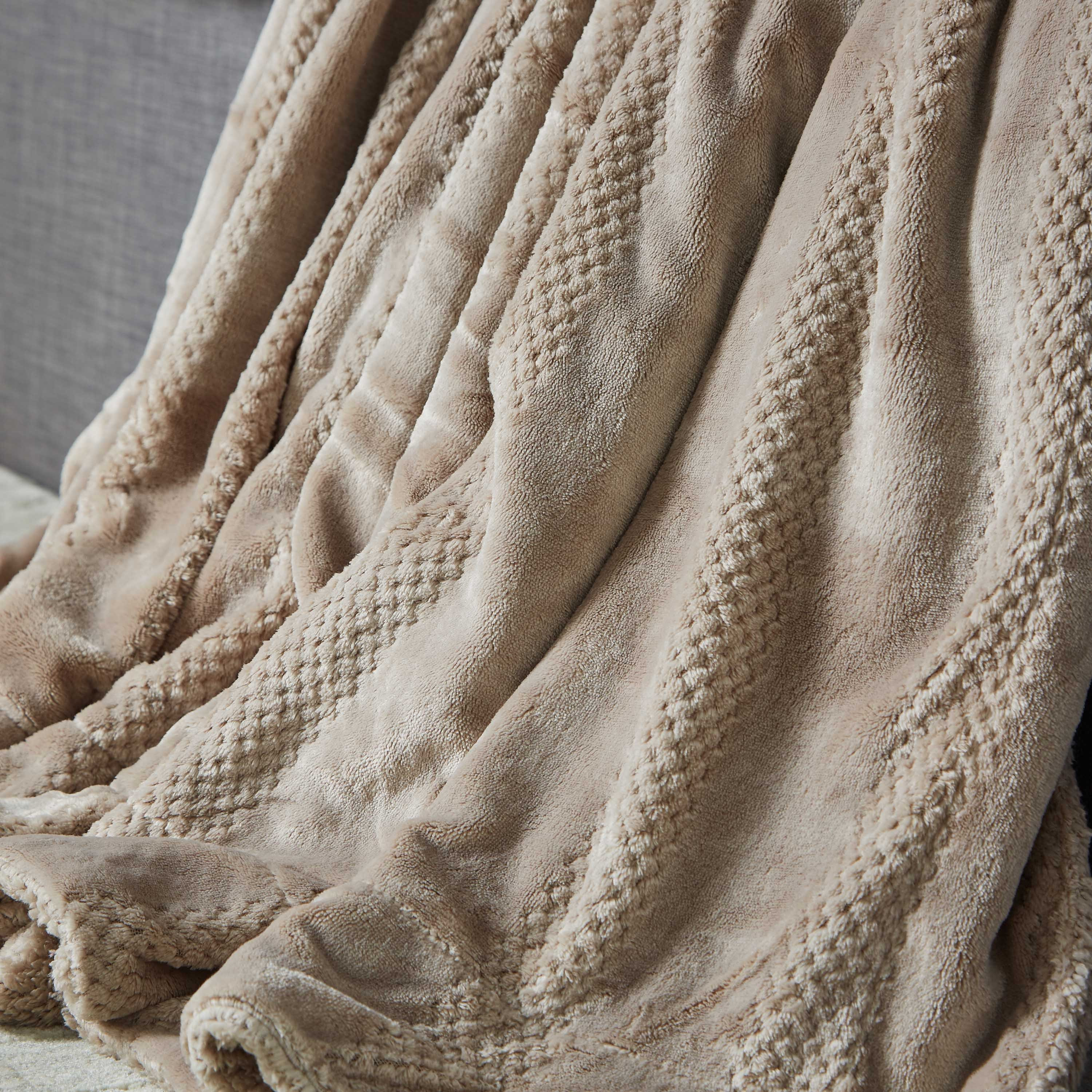 Taxas Flannel King Blanket - 220x240 cm-hbxhomeware-hbxbedroom-image-3