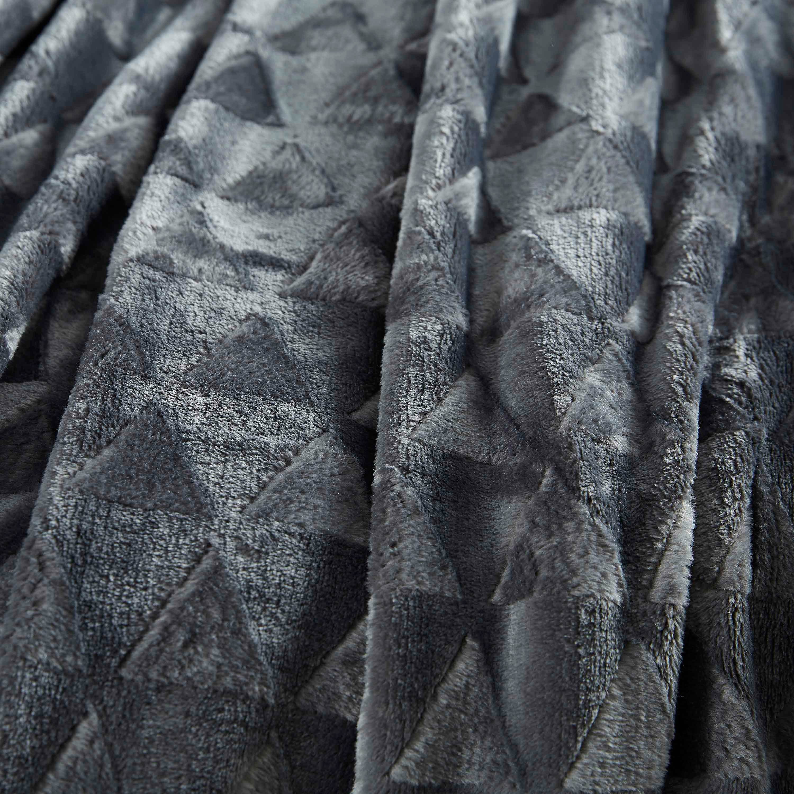 Houston Solid Flannel Embossed Throw - 130x180 cm-hbxhomeware-hbxbedroom-image-3