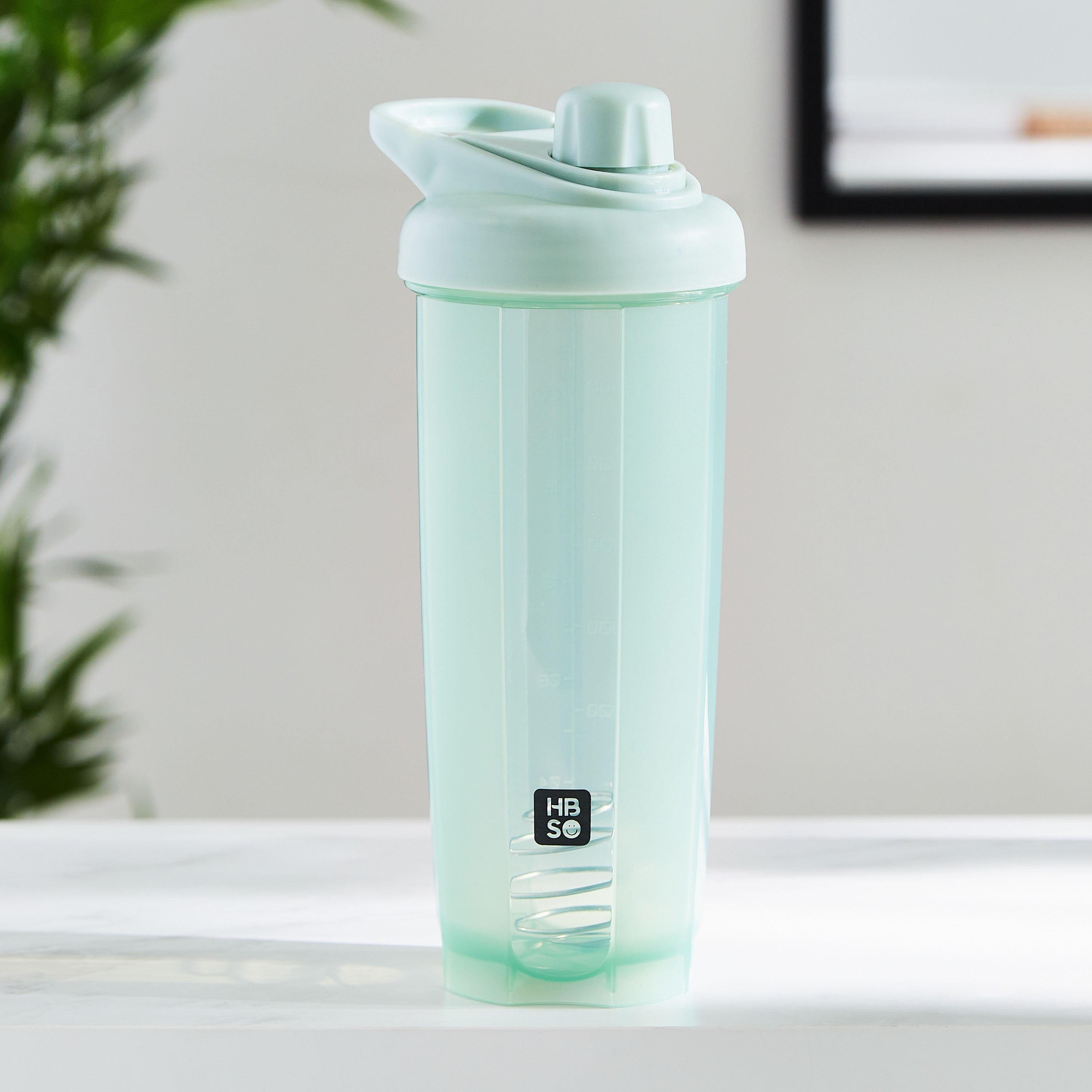 قارورة رجّ مع كرة معدنية هيدرا من إتش بي إس أو - 700 مل-hbxhomeware-diningandtabletop-bottles-image-1