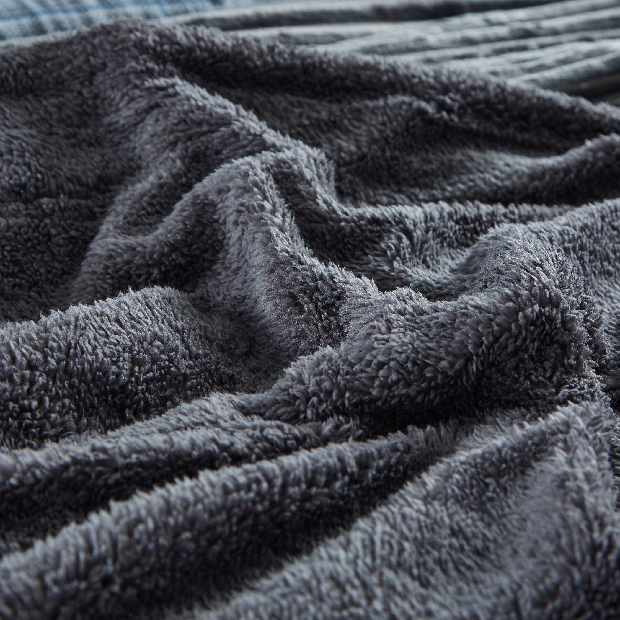 Texas Luxot Flannel King Blanket - 220x240 cm-hbxhomeware-hbxbedroom-image-3