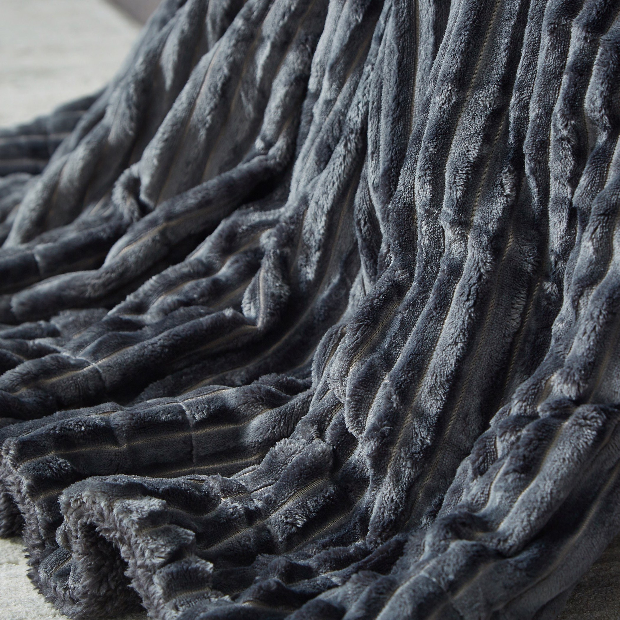 Texas Luxot Flannel King Blanket - 220x240 cm-hbxhomeware-hbxbedroom-image-4