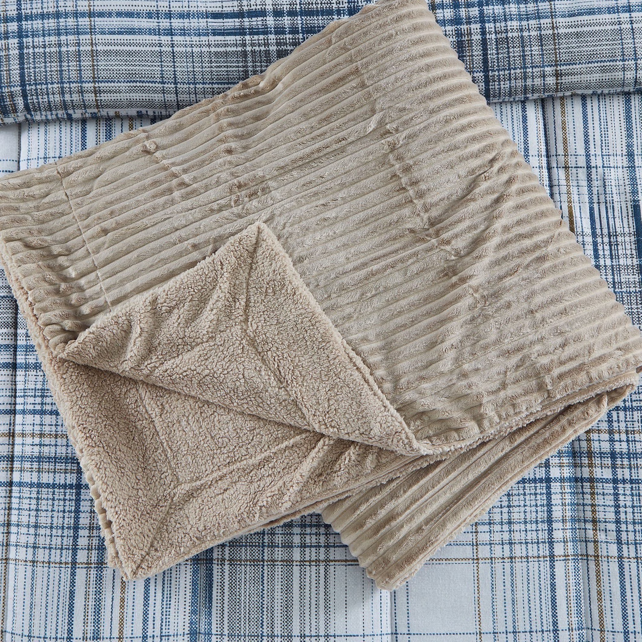 Texas Luxot Flannel King Blanket - 220x240 cm-hbxhomeware-hbxbedroom-image-2