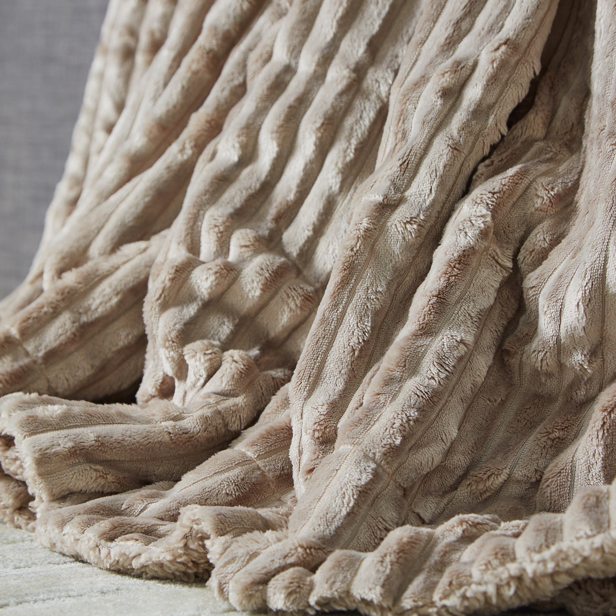 Texas Luxot Flannel King Blanket - 220x240 cm-hbxhomeware-hbxbedroom-image-4
