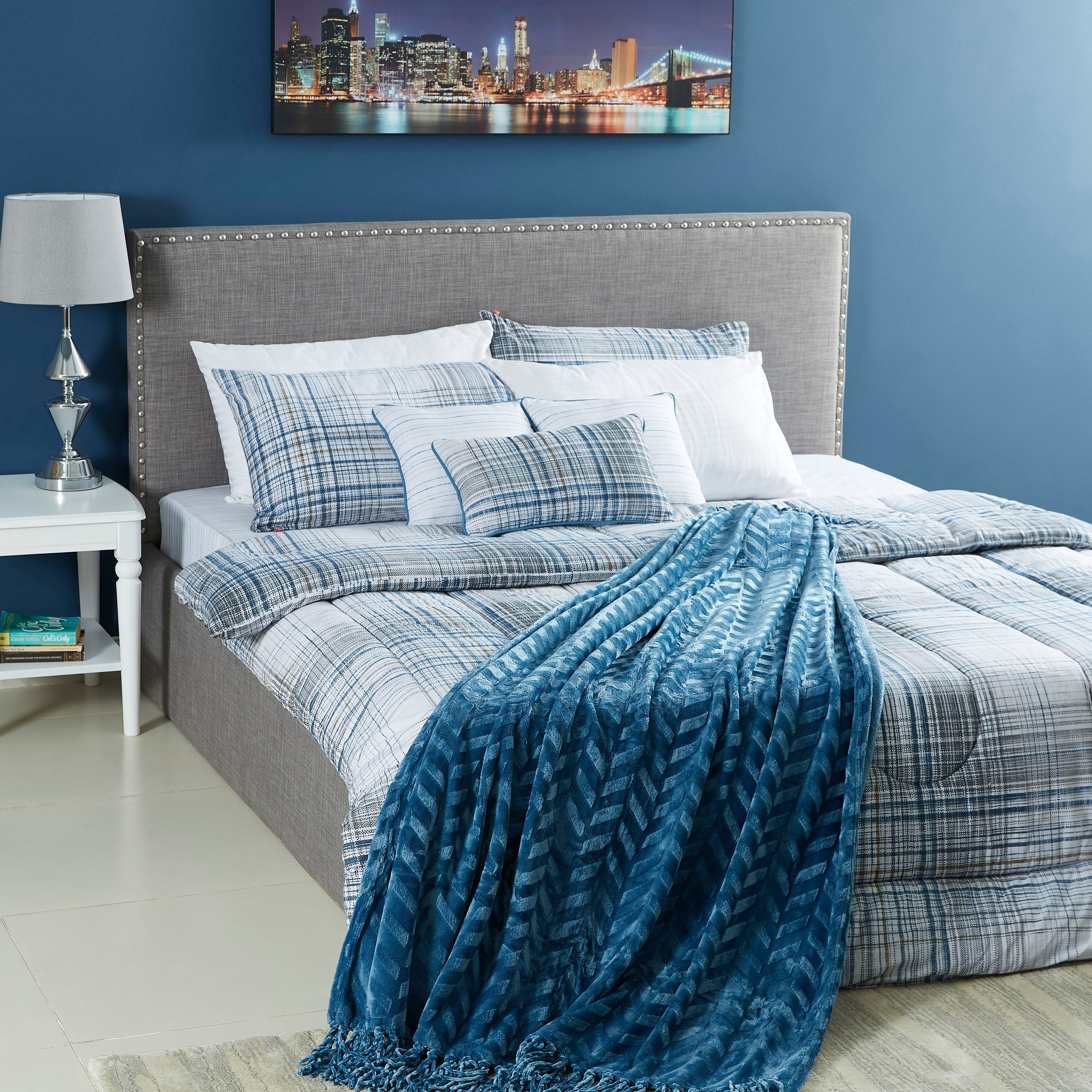 بطانية خفيفة فلانيل سادة منقوشة من هاوستون آلين - 130×180 سم-hbxhomeware-hbxbedroom-image-4