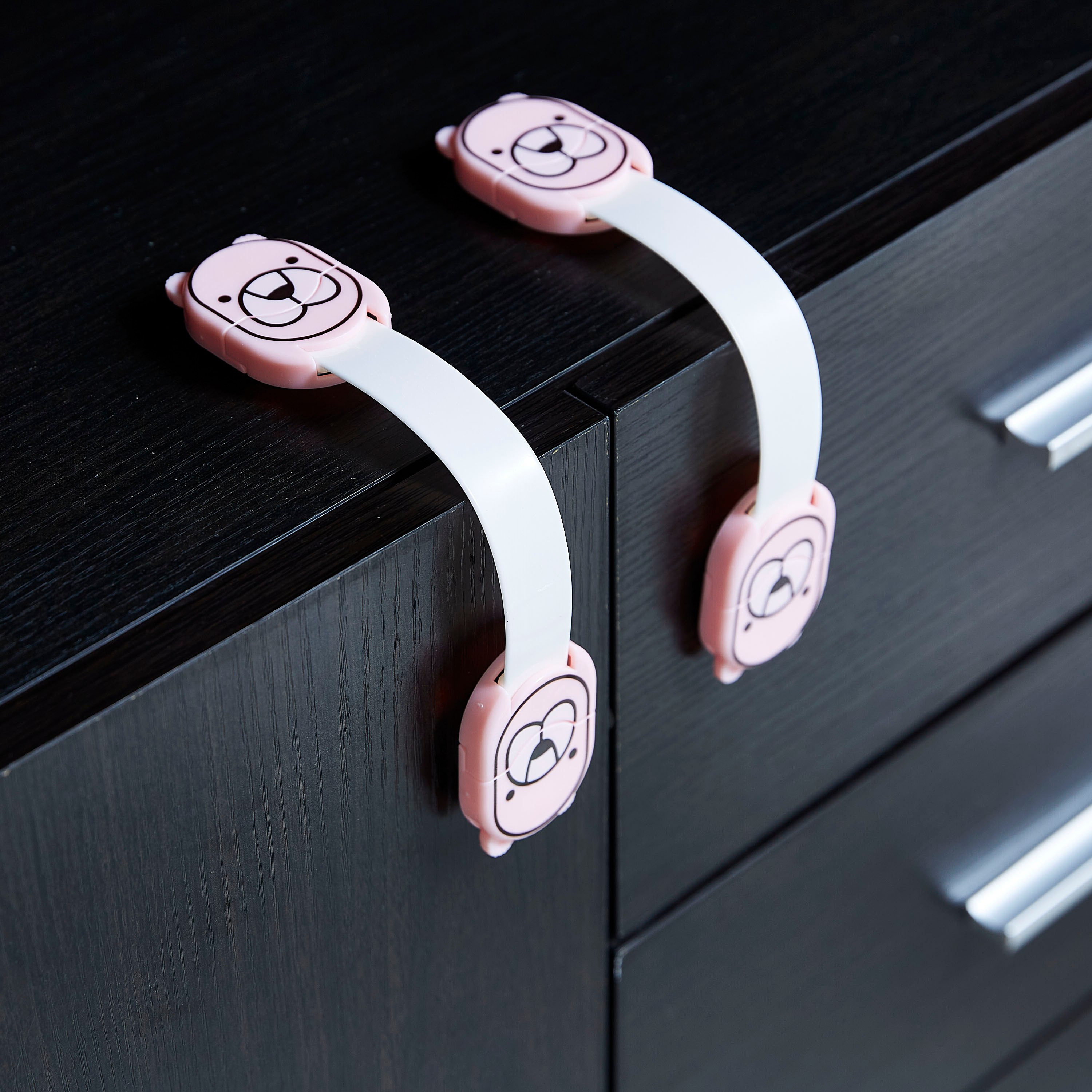 قفل أمان للأطفال بطبعات دب من كلاسب- مجموعة من قطعتين-hbxdecorandfurnishings-homeaccessories-novelties-image-1