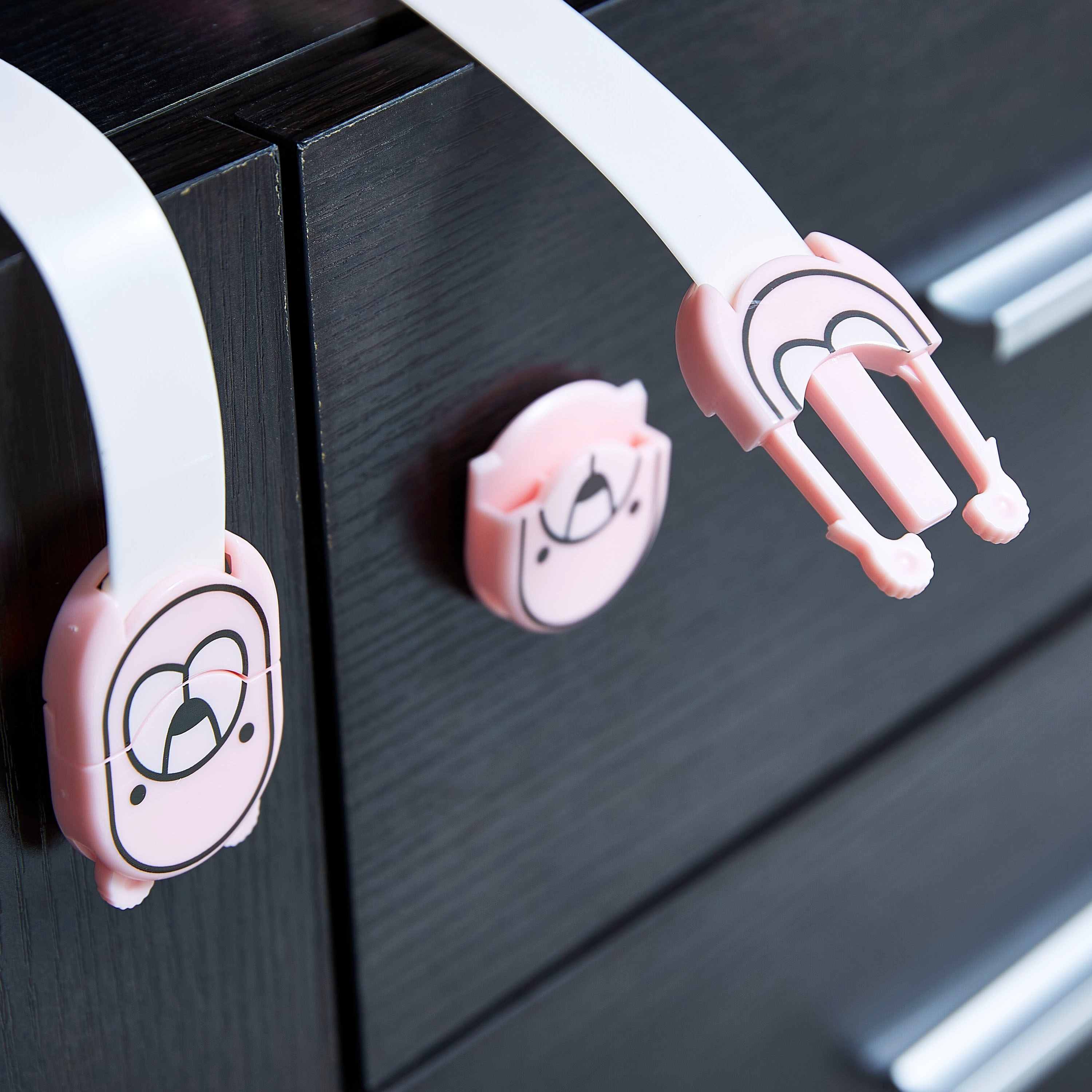قفل أمان للأطفال بطبعات دب من كلاسب- مجموعة من قطعتين-hbxdecorandfurnishings-homeaccessories-novelties-image-3