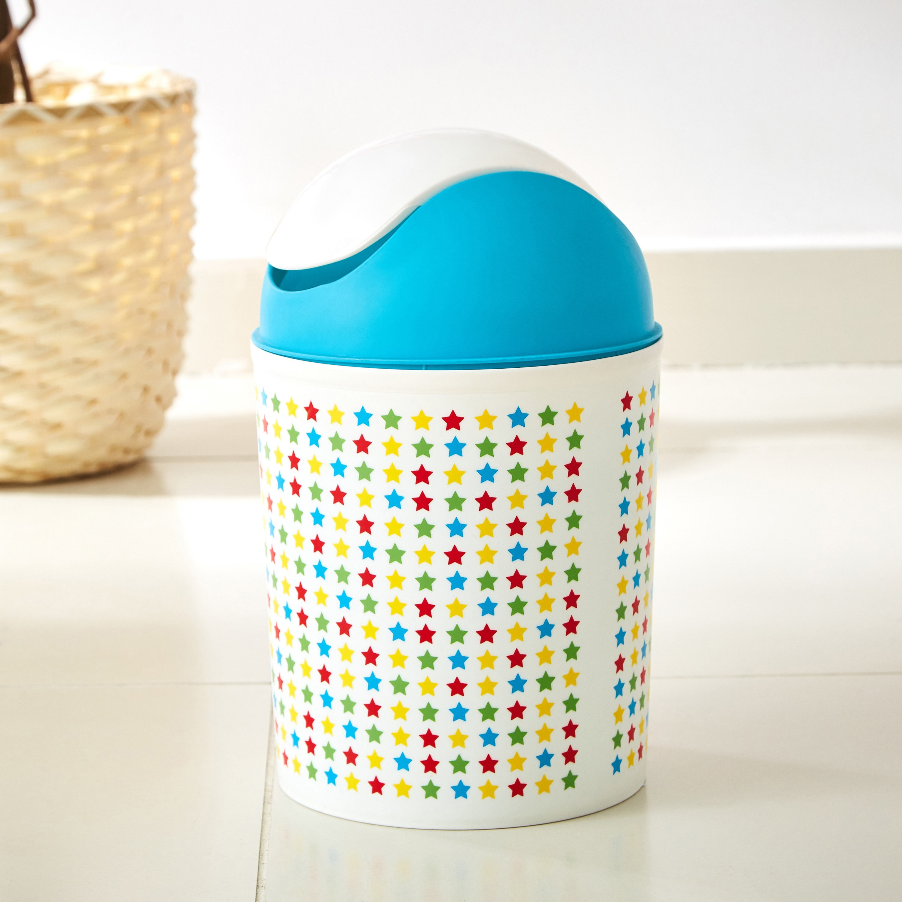 سلّة نفايات سوينج بغطاء وطبعات نجوم-hbxhomeware-hbxkidsandyouth-image-1