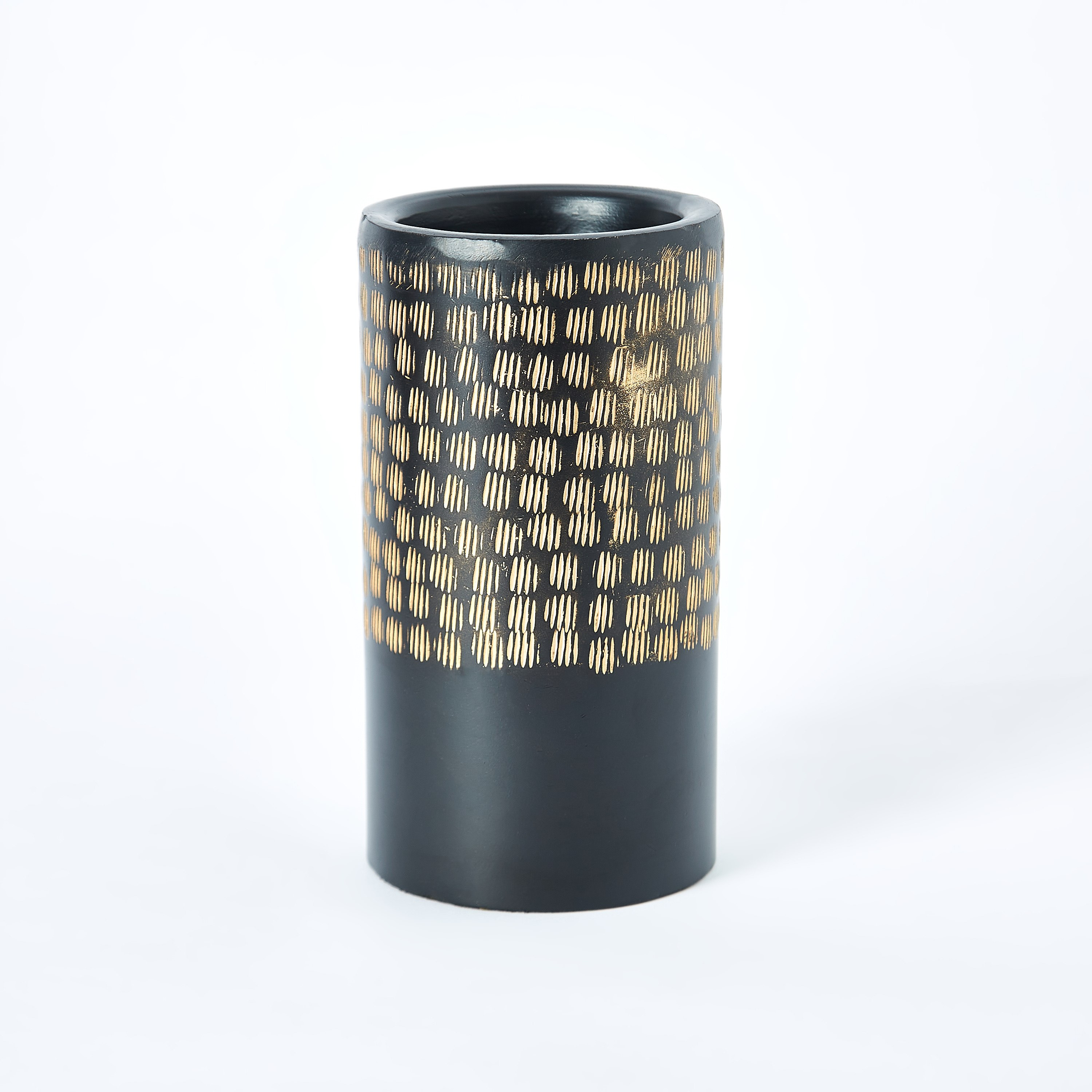 حامل شموع فولك كبير مطروق معدني ذهبي من أمايا-hbxlivingroom-decorandaccessories-candleholders-image-5