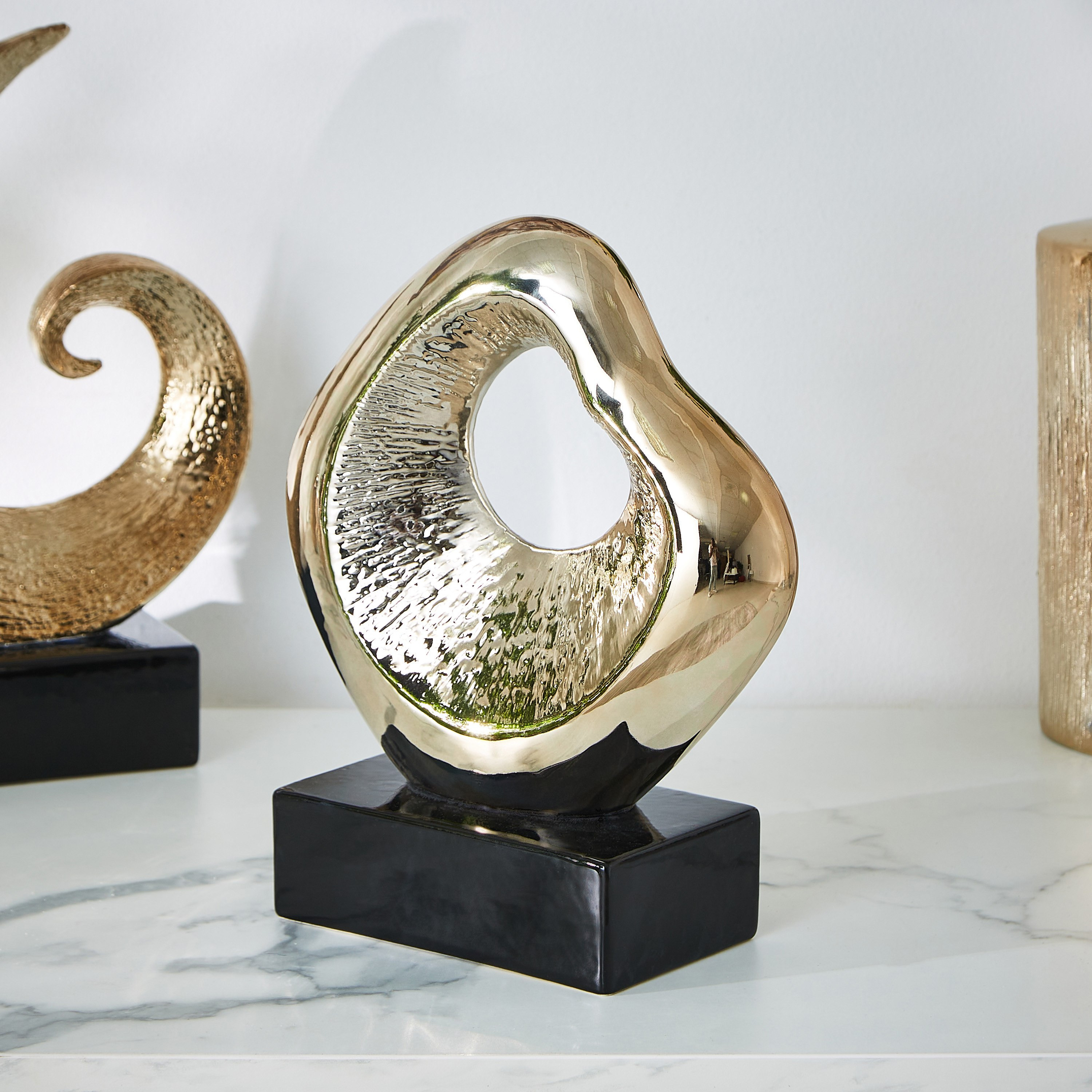 قطعة ديكور سيراميك ميتاليك من دوق-hbxhomeware-homedecor-figurinesandornaments-image-1