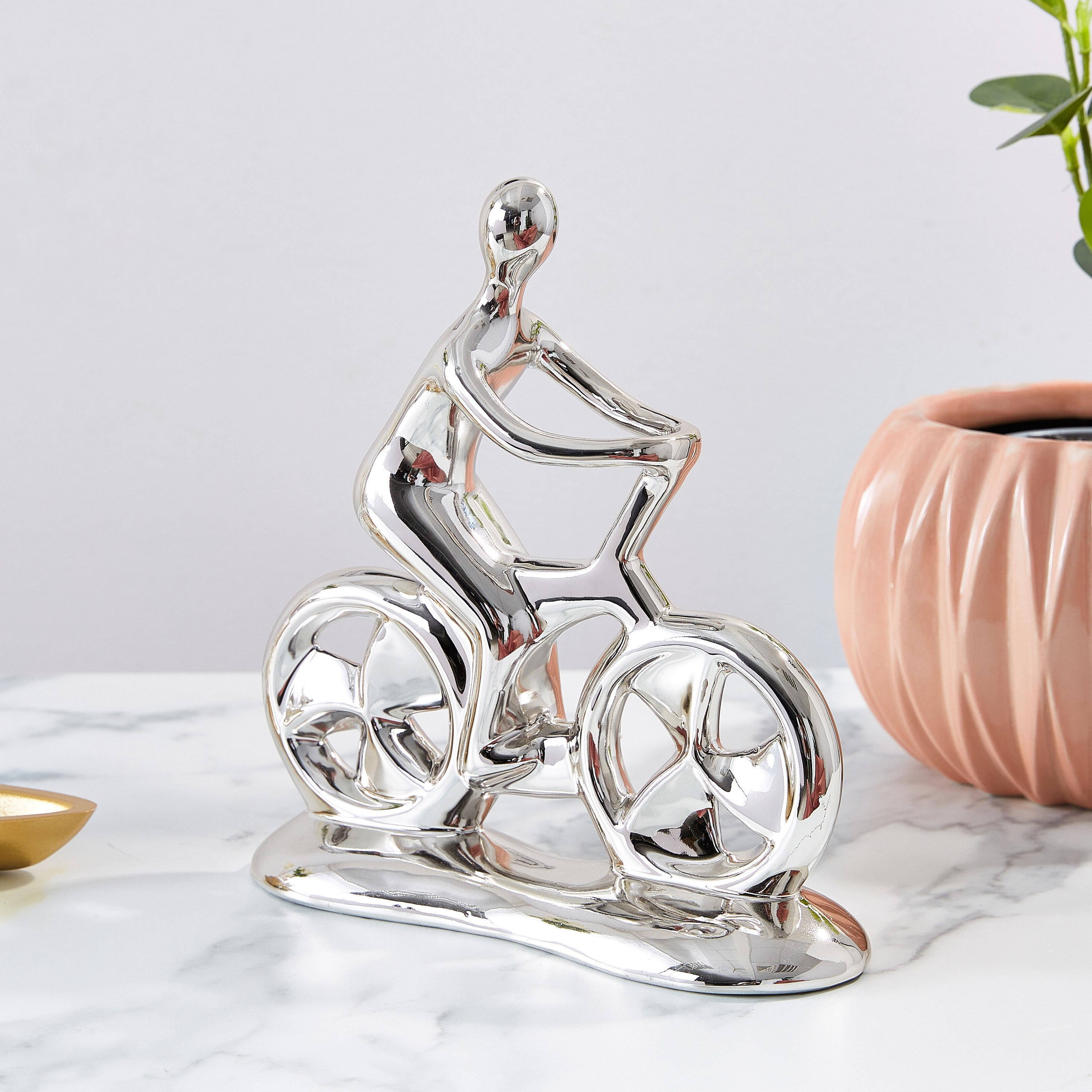 قطعة ديكور سيراميك بتصميم قائد دراجة من دوق-hbxhomeware-homedecor-figurinesandornaments-image-1