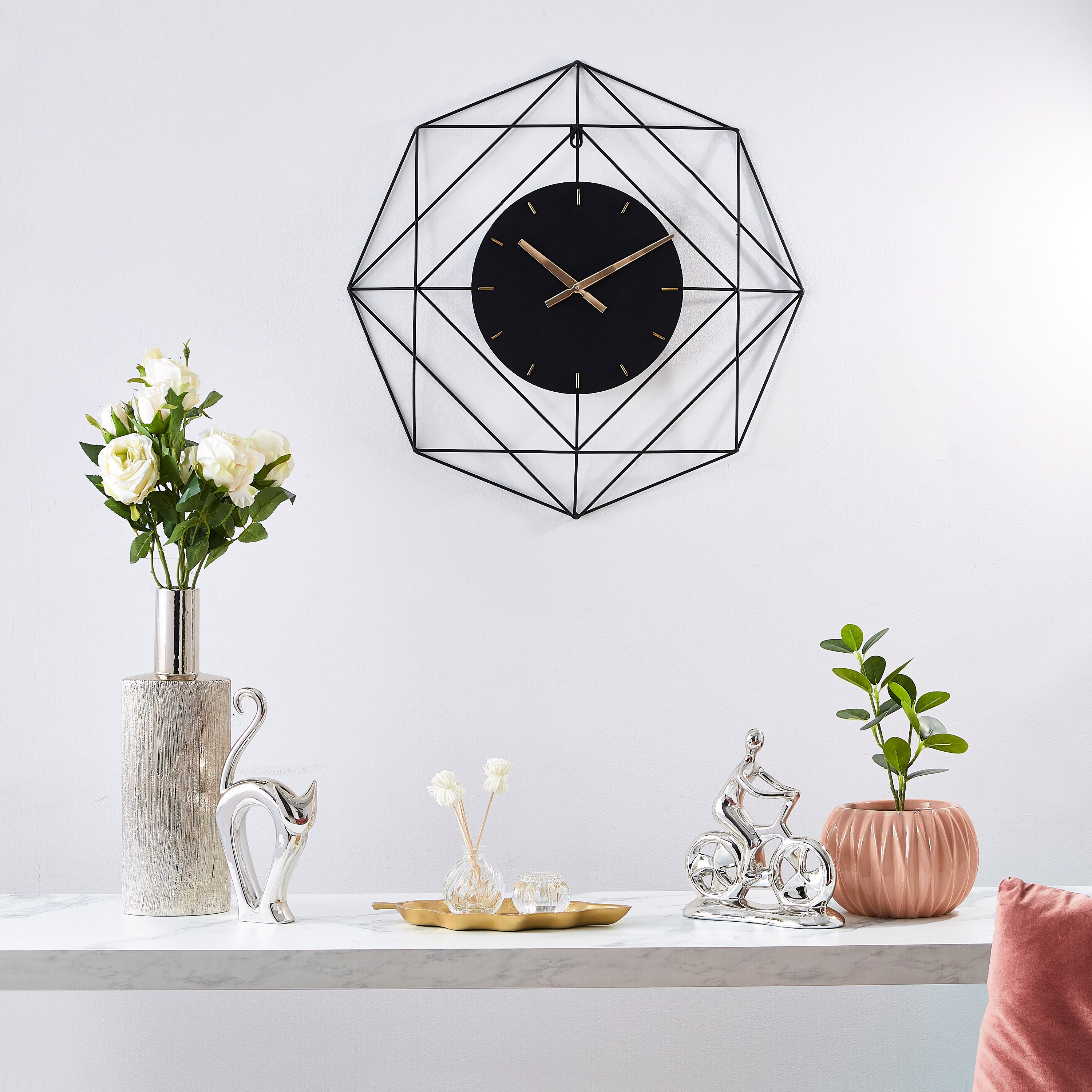 قطعة ديكور سيراميك بتصميم قائد دراجة من دوق-hbxhomeware-homedecor-figurinesandornaments-image-4