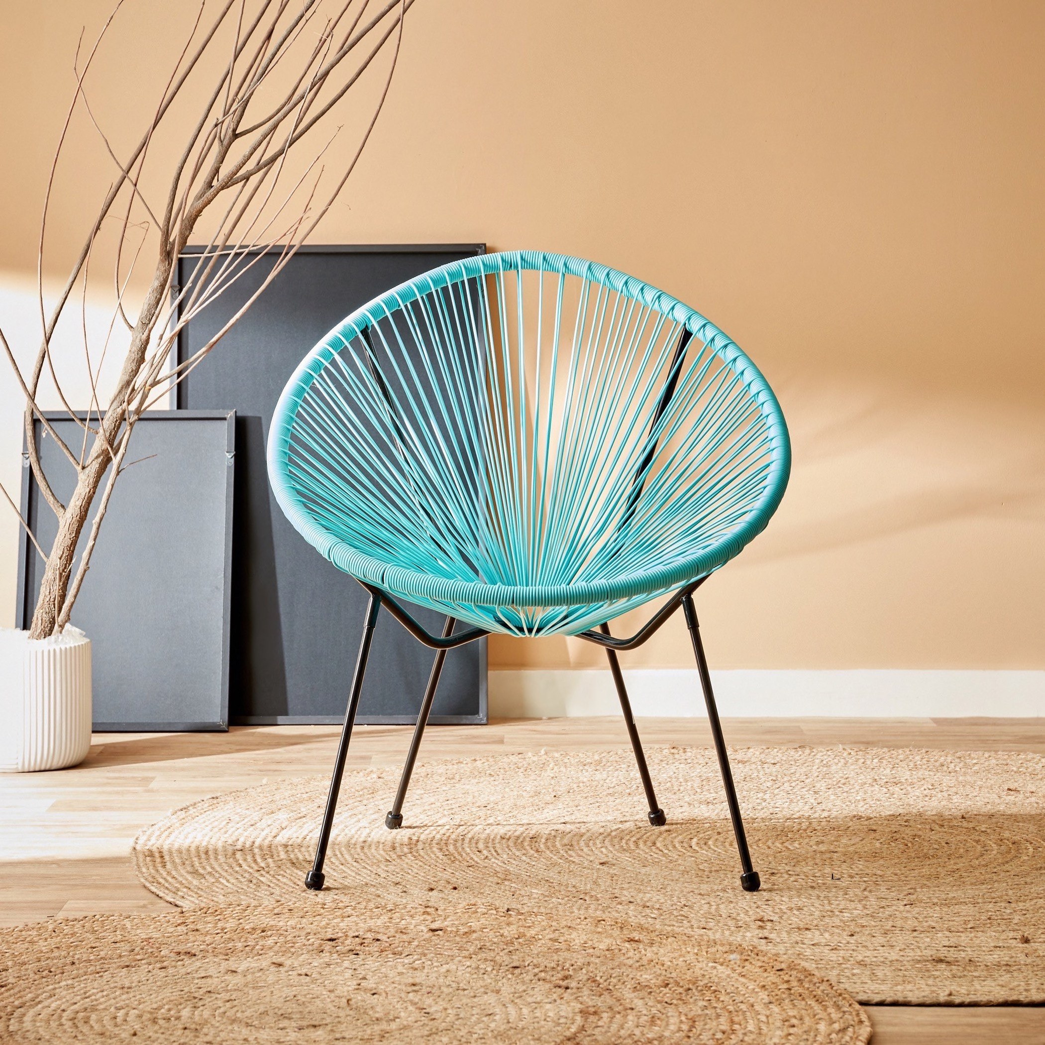 كرسي للجلسات الخارجيّة من فيرا كيب-hbxfurniture-outdoor-swingsandchairs-image-2