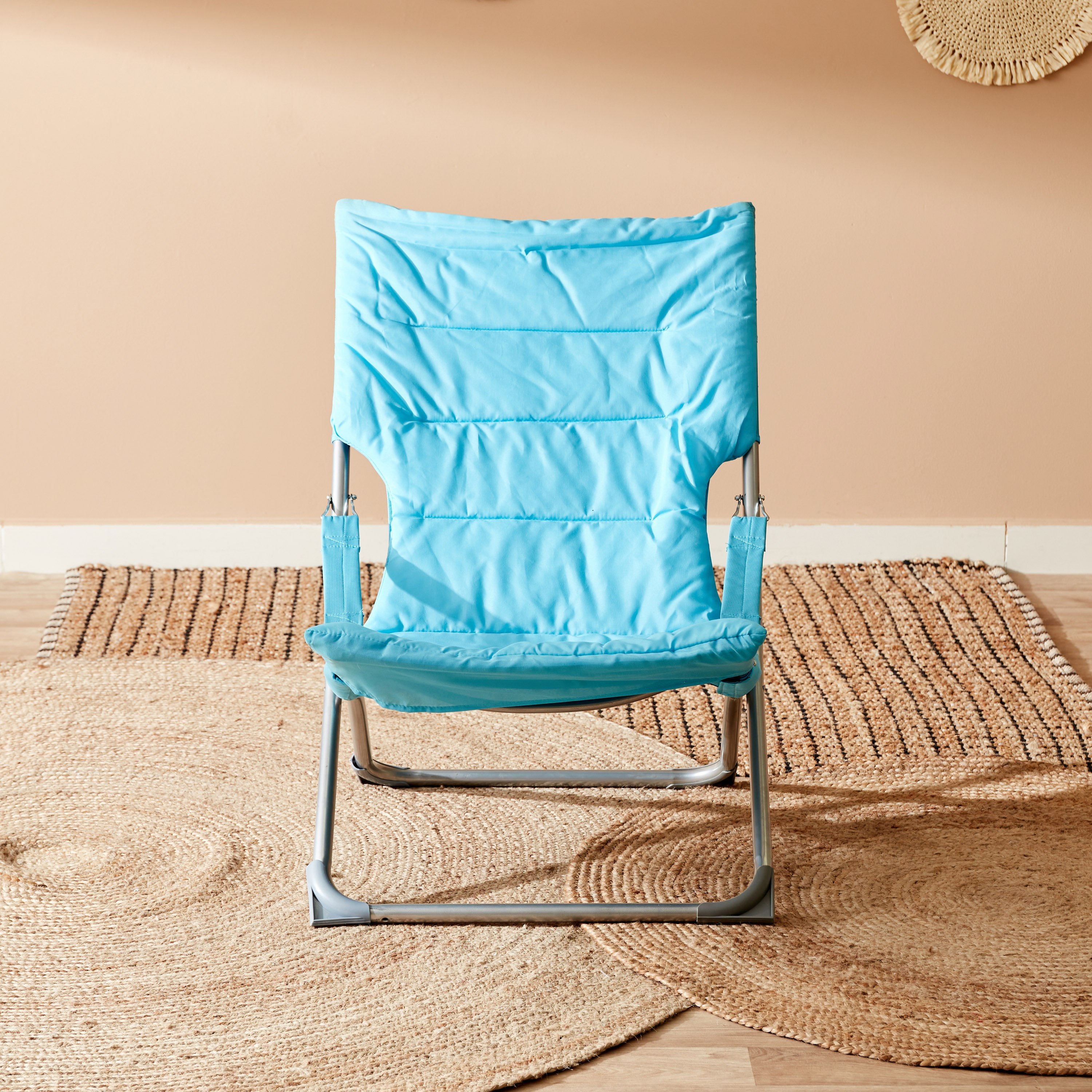 كرسي بمساند ذراعين للجلسات الخارجيّة من فيرا تارو-hbxfurniture-outdoor-swingsandchairs-image-2