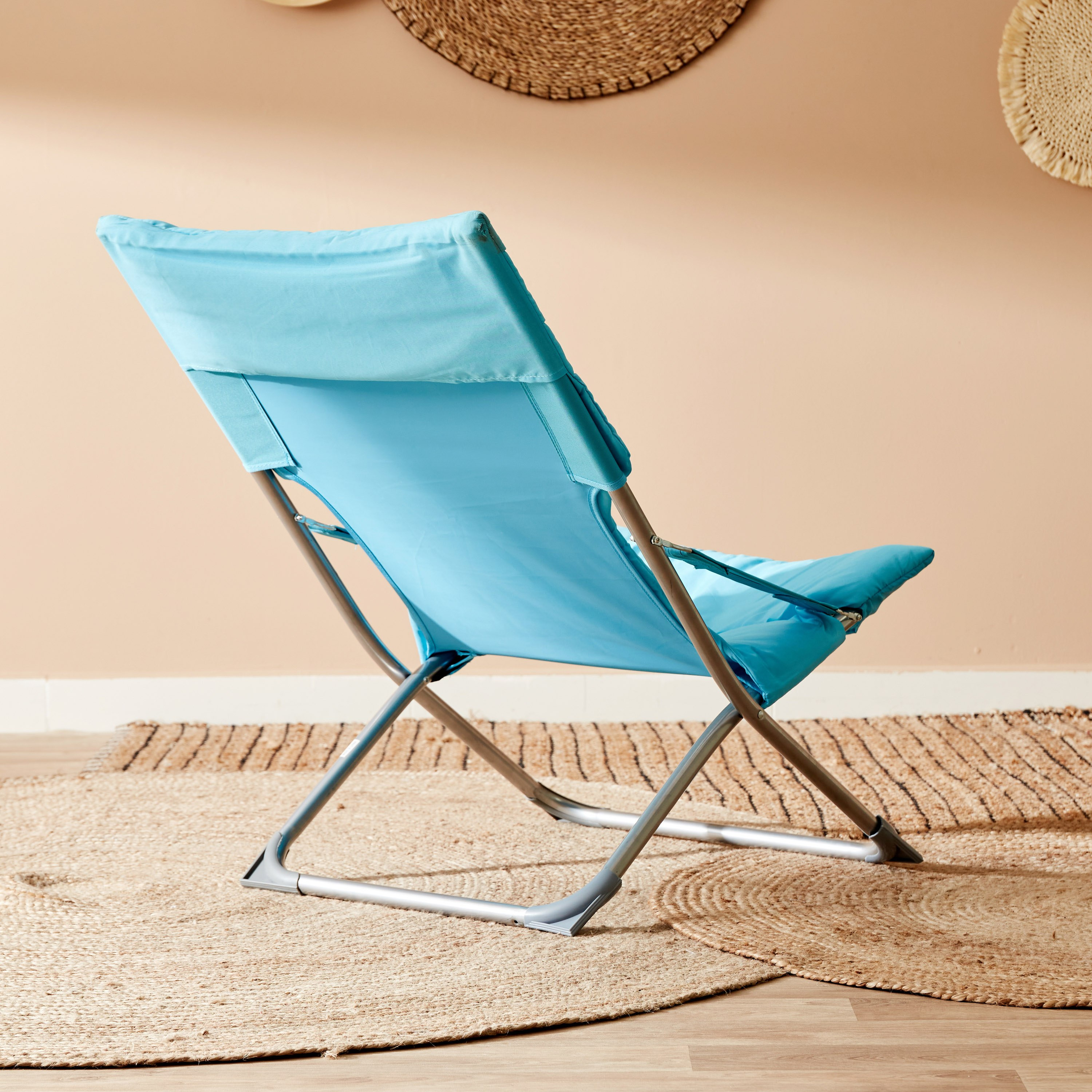 كرسي بمساند ذراعين للجلسات الخارجيّة من فيرا تارو-hbxfurniture-outdoor-swingsandchairs-image-3