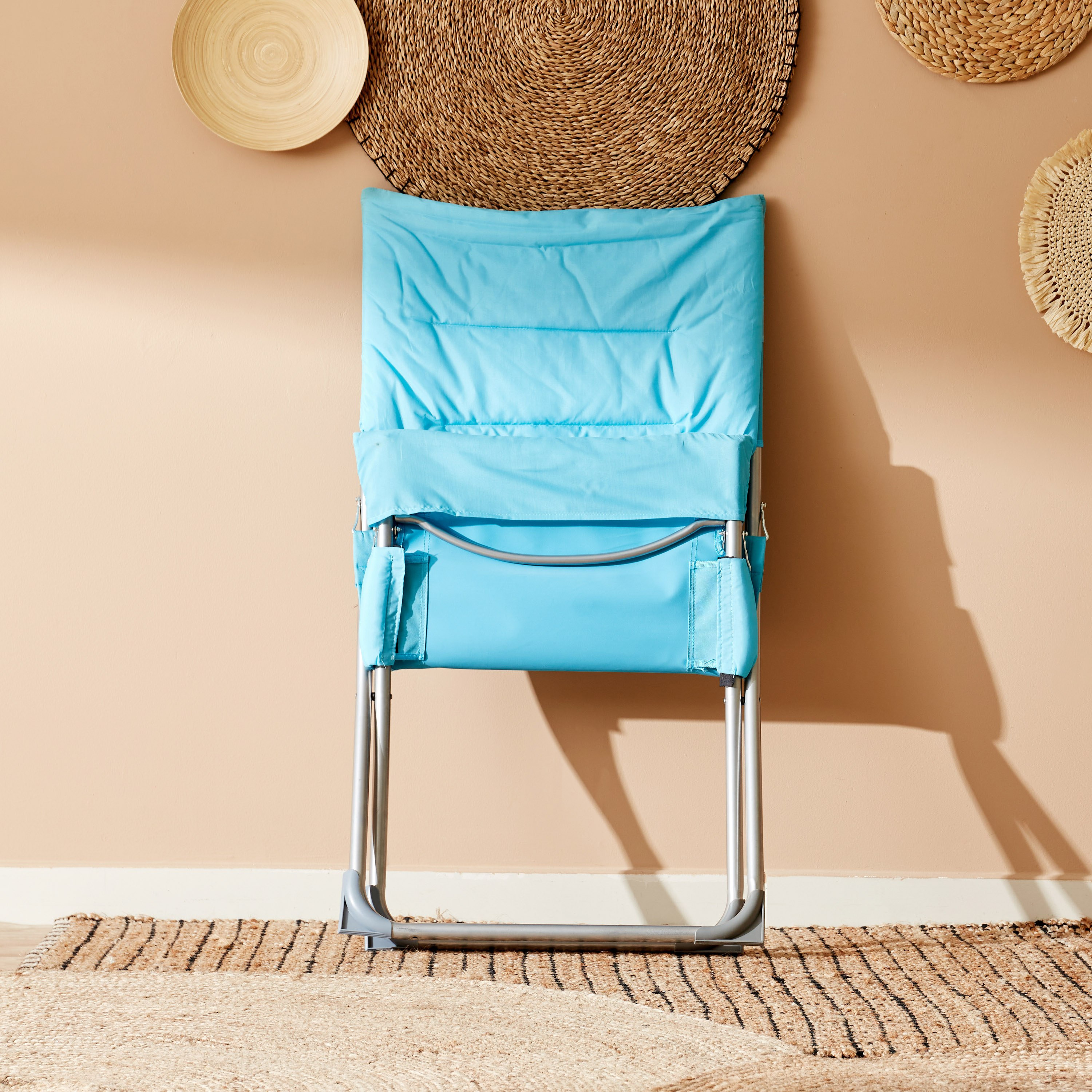 كرسي بمساند ذراعين للجلسات الخارجيّة من فيرا تارو-hbxfurniture-outdoor-swingsandchairs-image-7