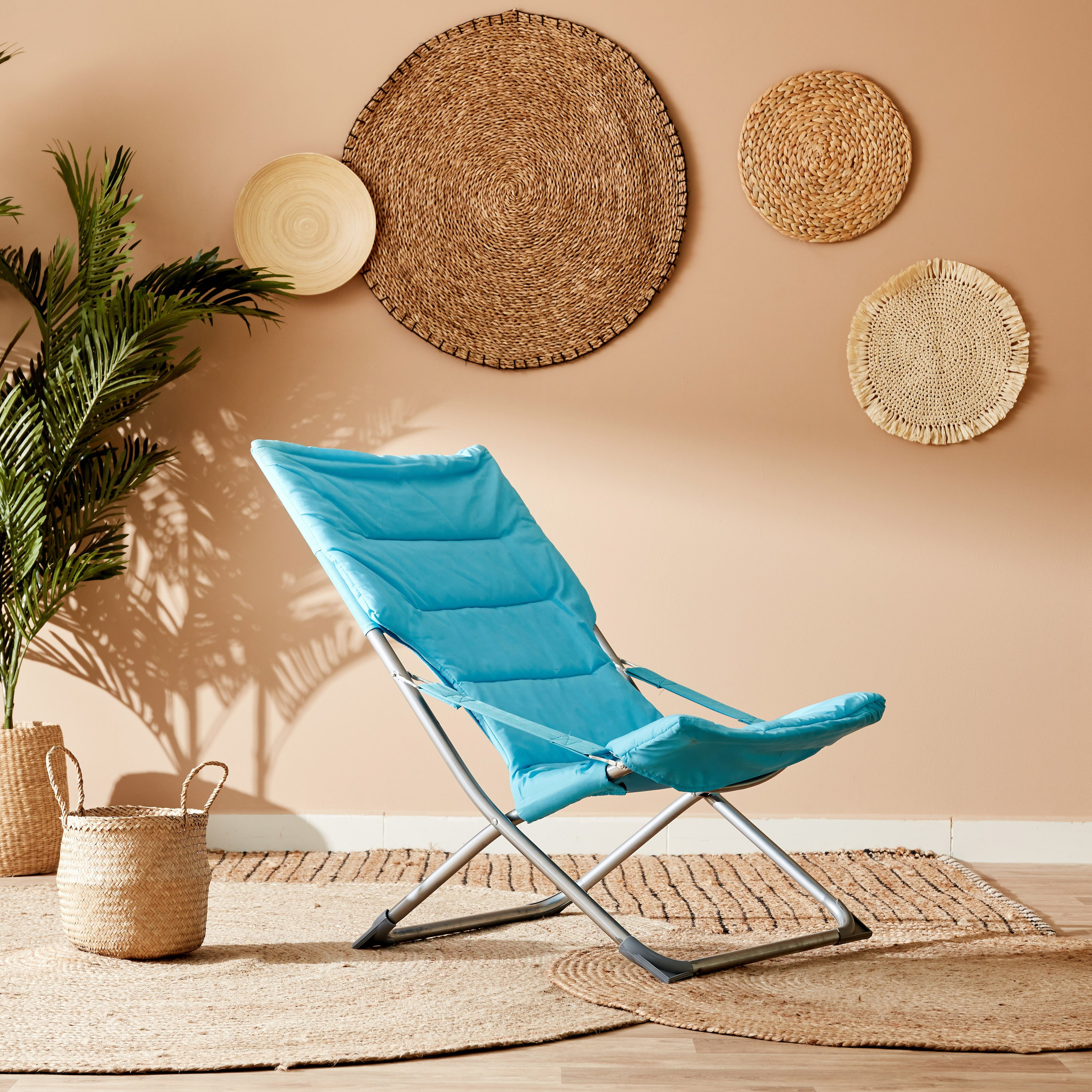 كرسي بمساند ذراعين للجلسات الخارجيّة من فيرا تارو-hbxfurniture-outdoor-swingsandchairs-image-8