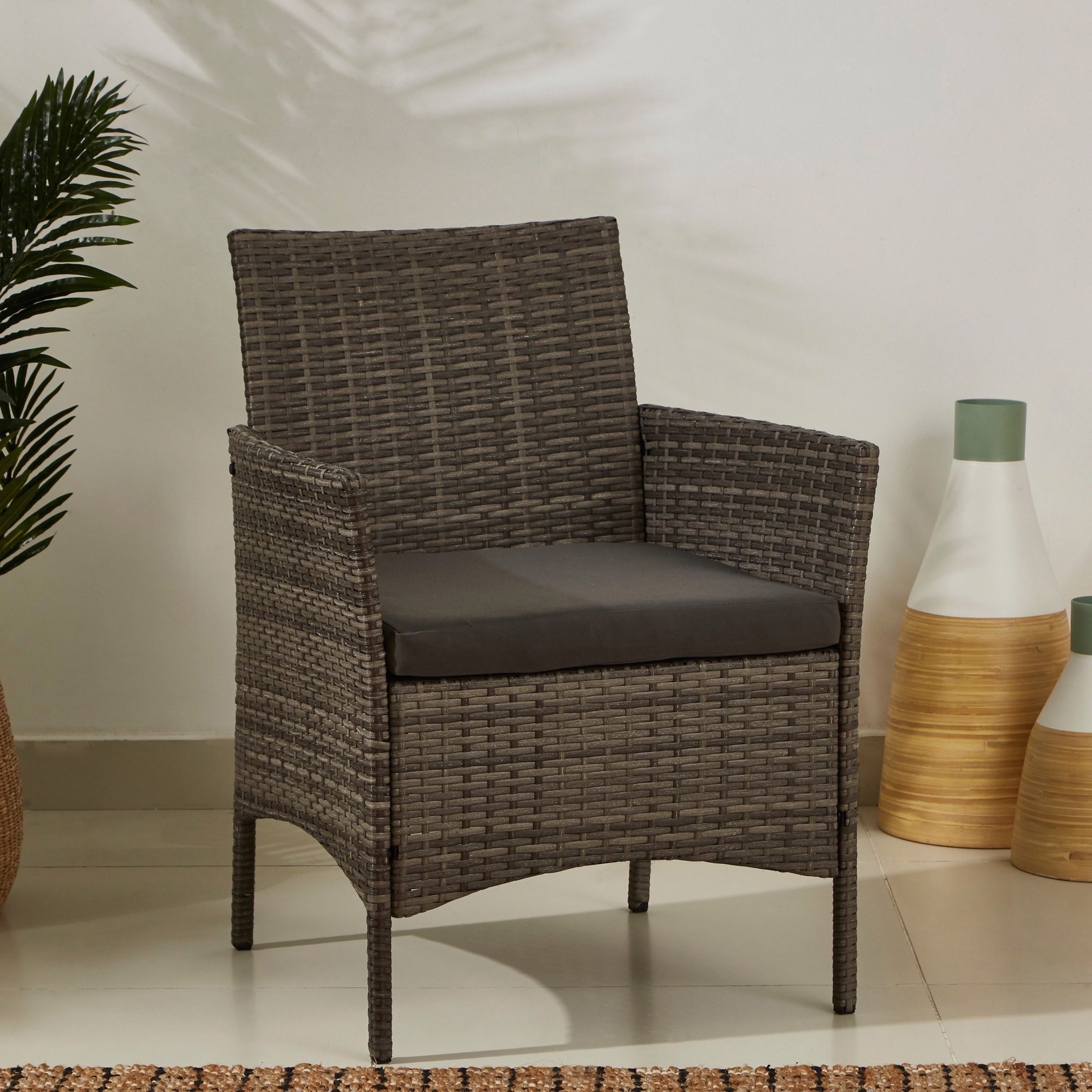 طقم كنبة موسّدة 4 مقاعد للجلسات الخارجية مع طاولة قهوة من جرينادا-hbxfurniture-sofasandarmchairs-sofasets-image-3