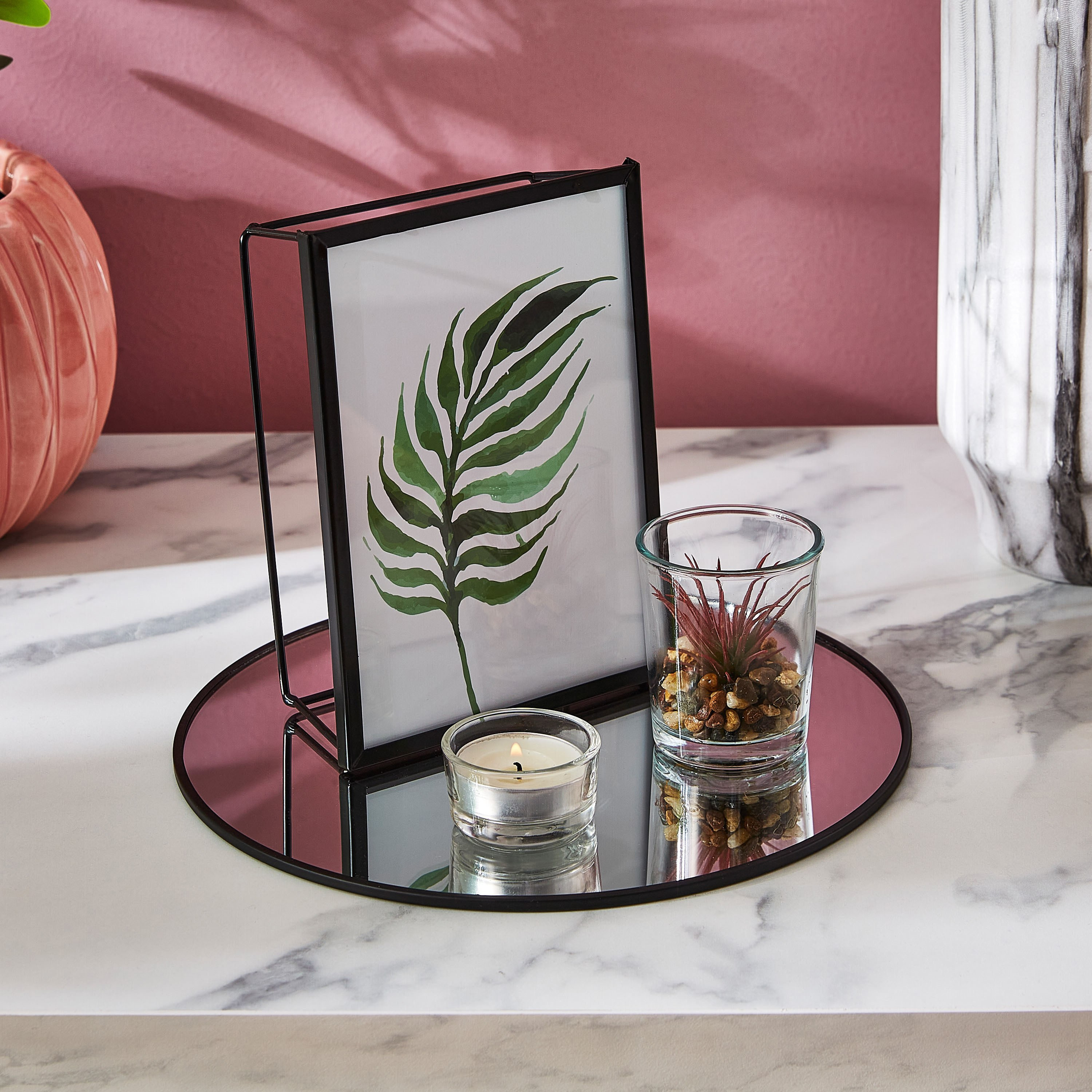 صينية مع إطار صور و 2 حامل شموع من سارة-hbxlivingroom-decorandaccessories-candleholders-image-1