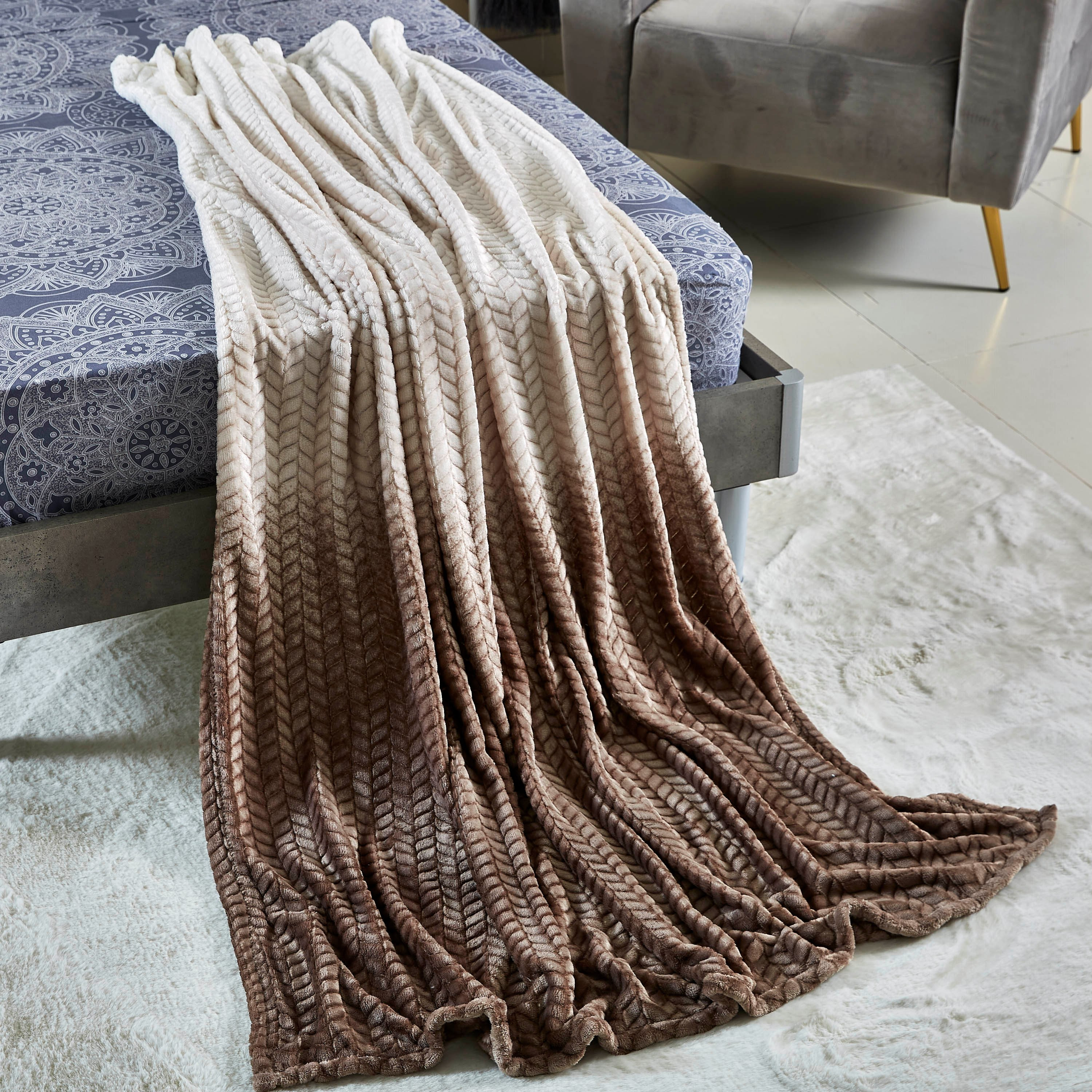 بطانية ريش فلانيل مقاس مزدوج - 150x200 سم-hbxhomeware-hbxbedroom-image-2